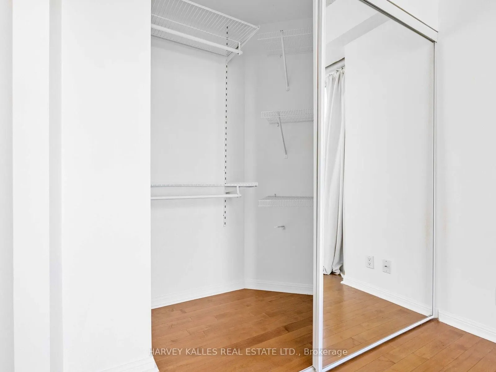 228 Queens Quay W, #1115