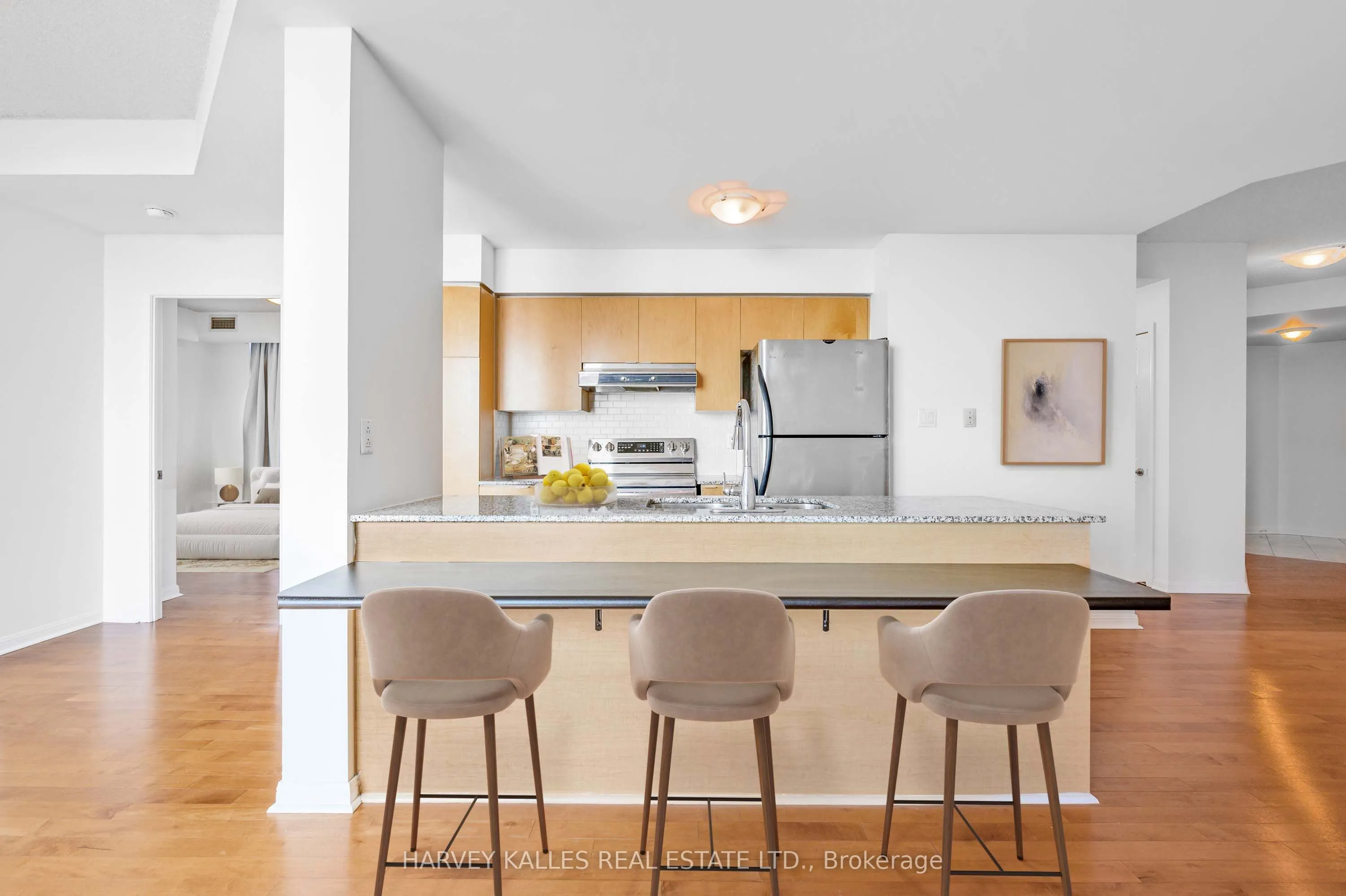 228 Queens Quay W, #1115