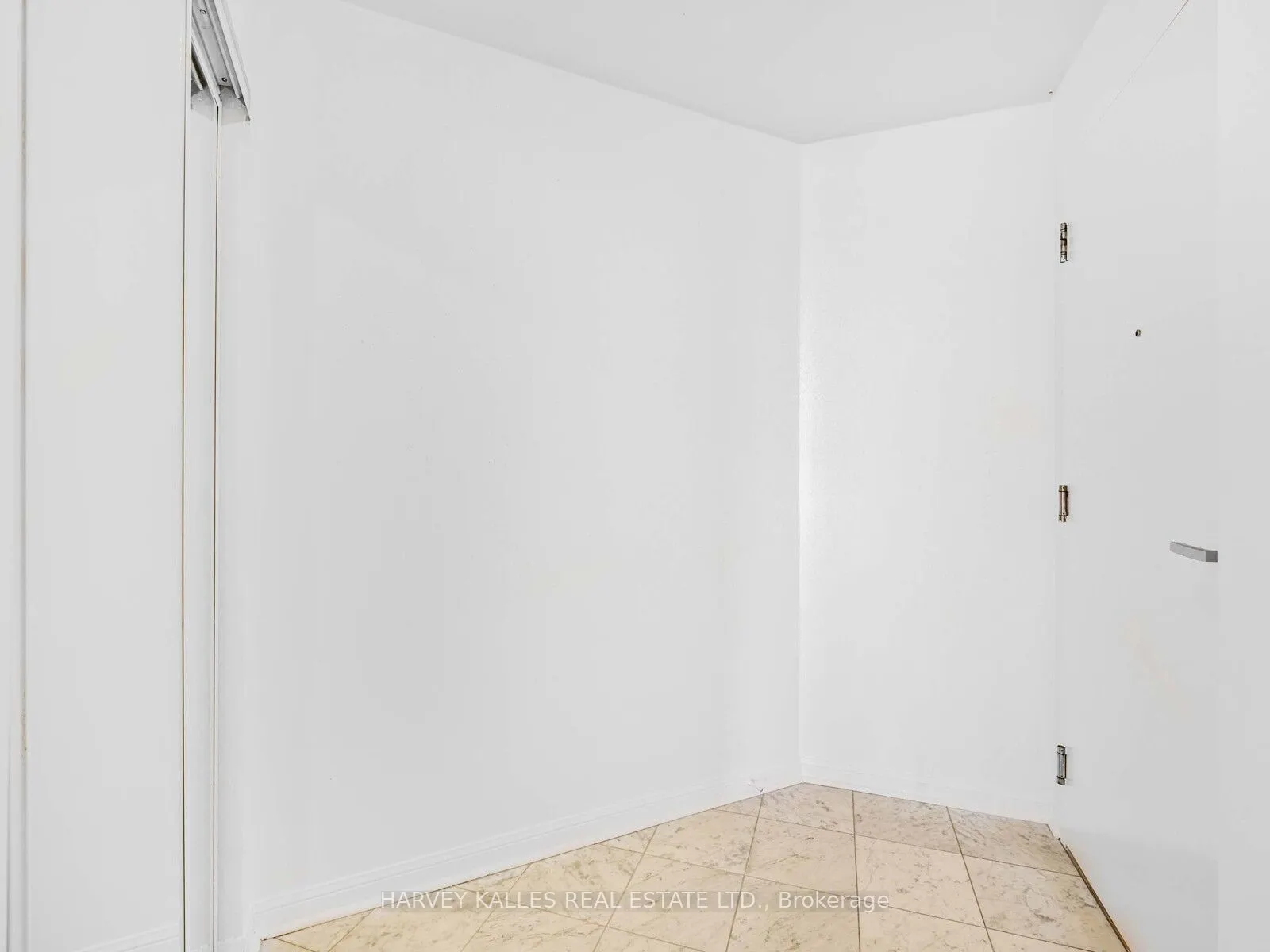228 Queens Quay W, #1115