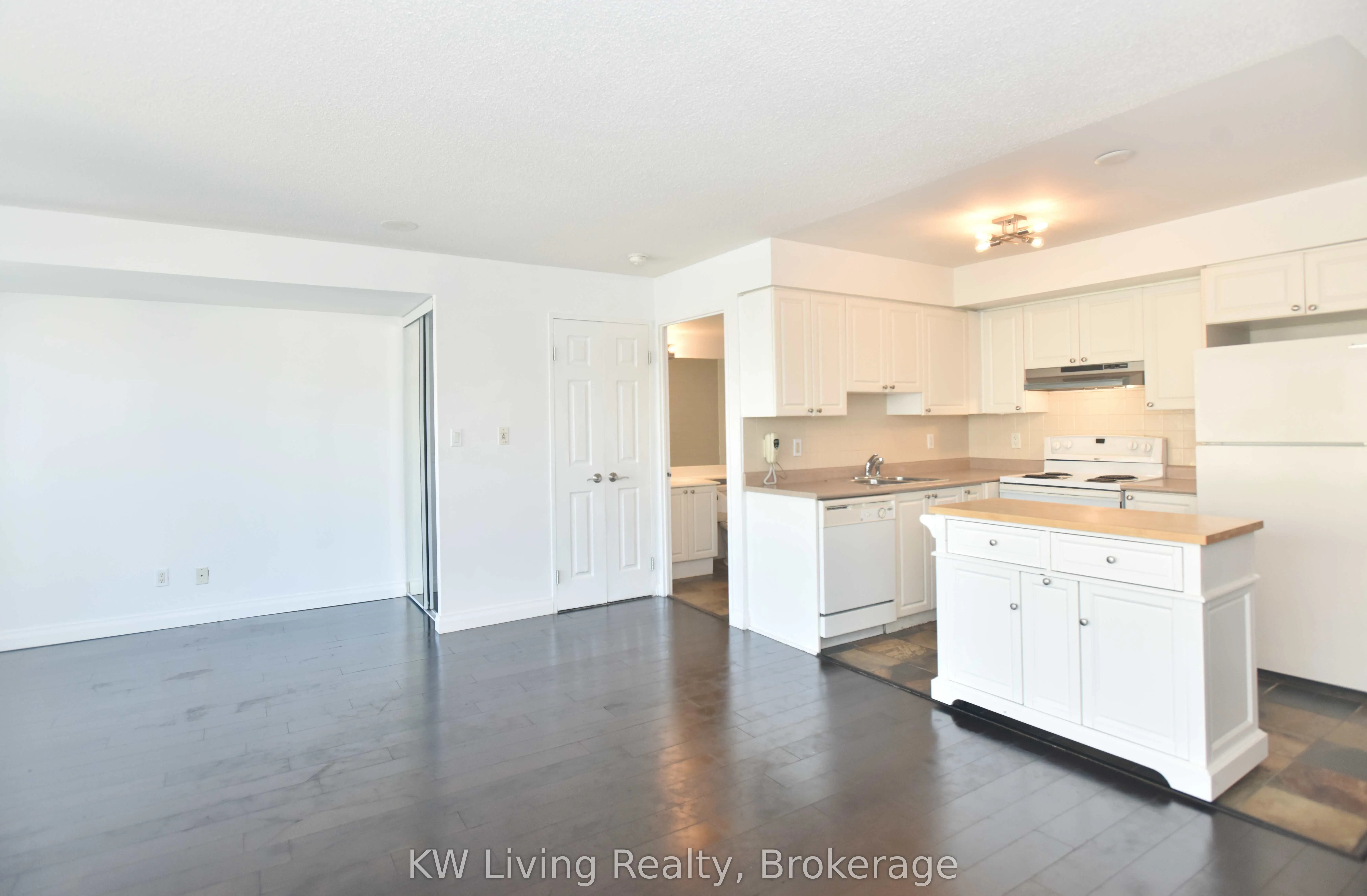 230 King Street E, #1120