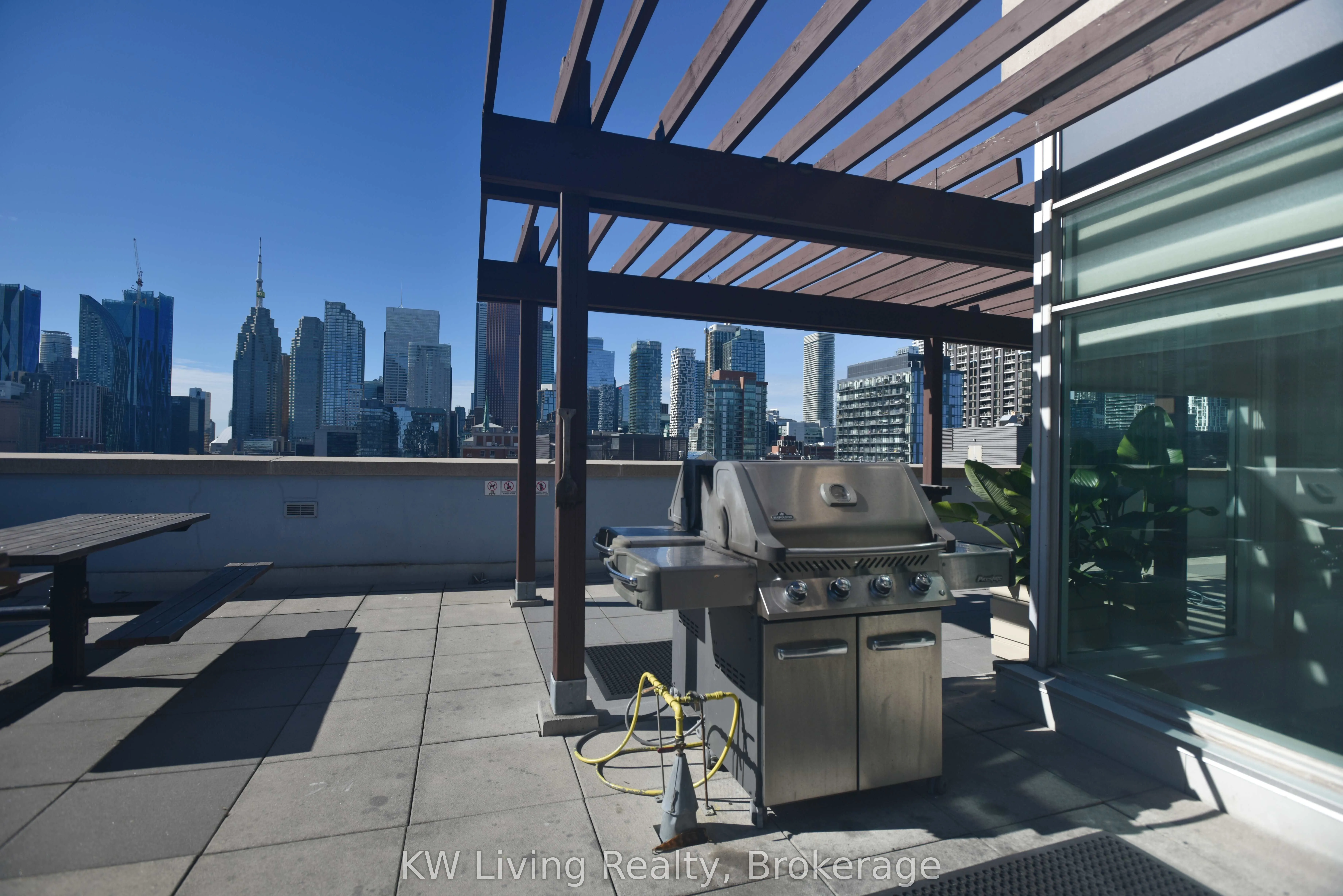 230 King Street E, #1120