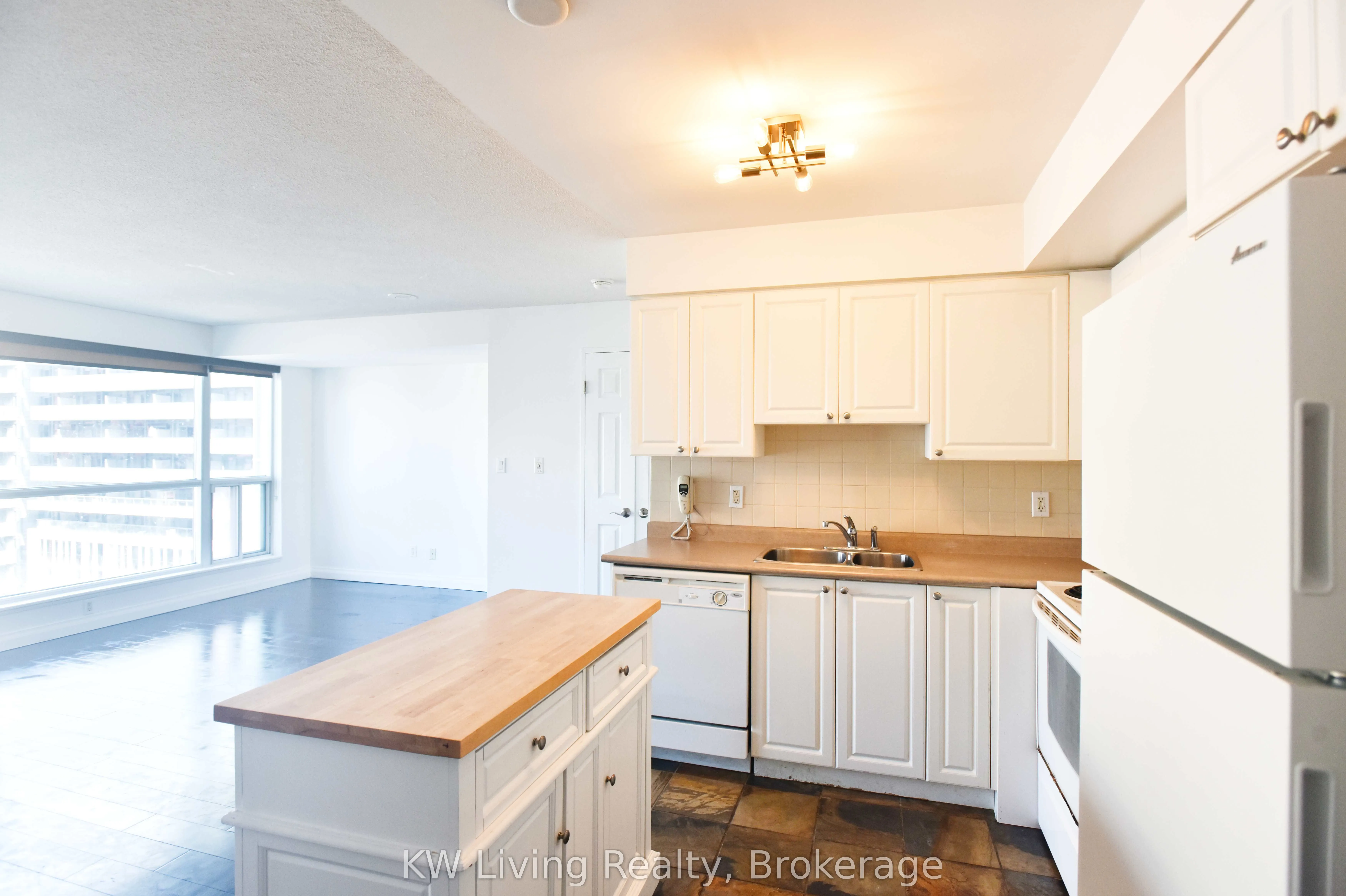 230 King Street E, #1120