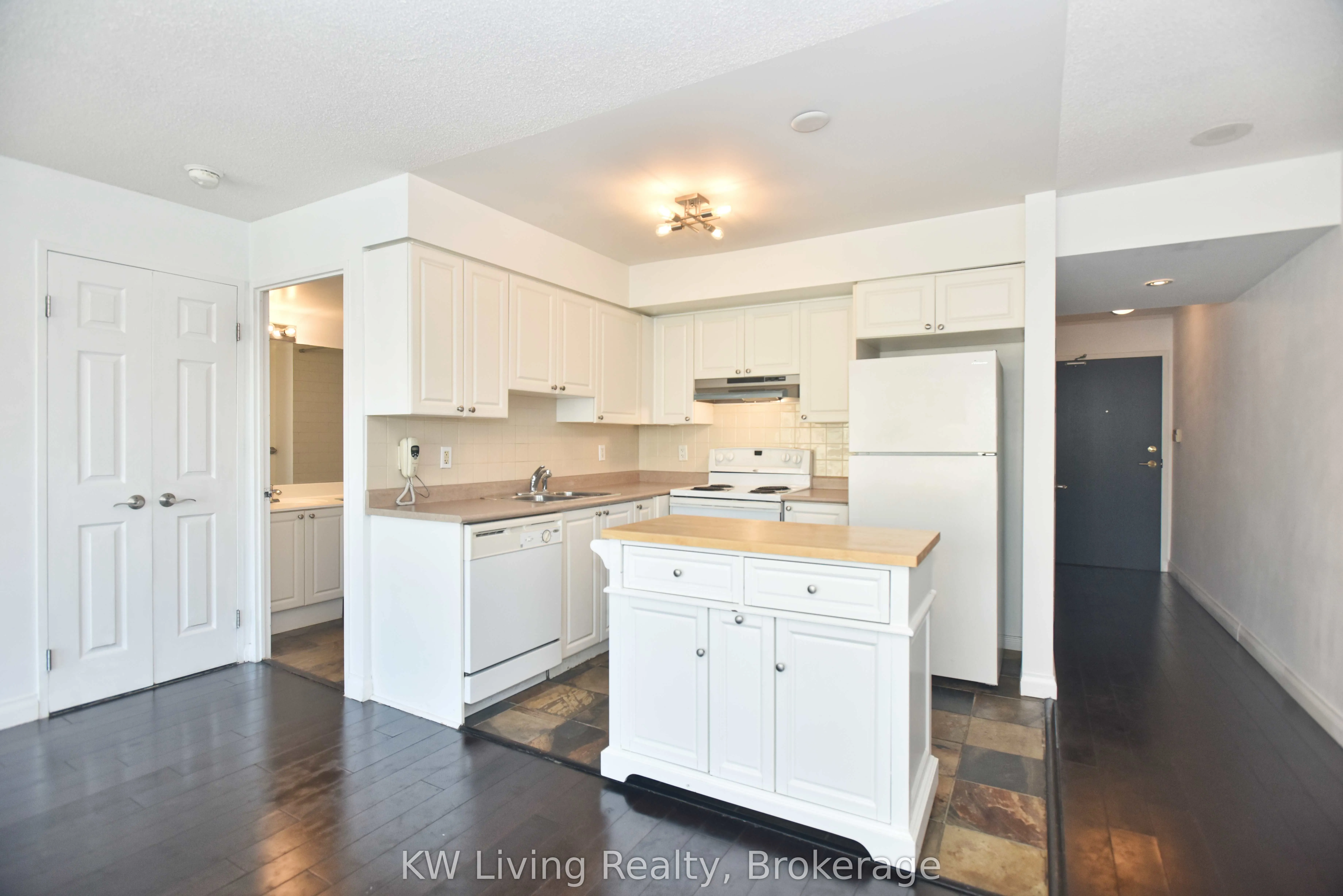 230 King Street E, #1120