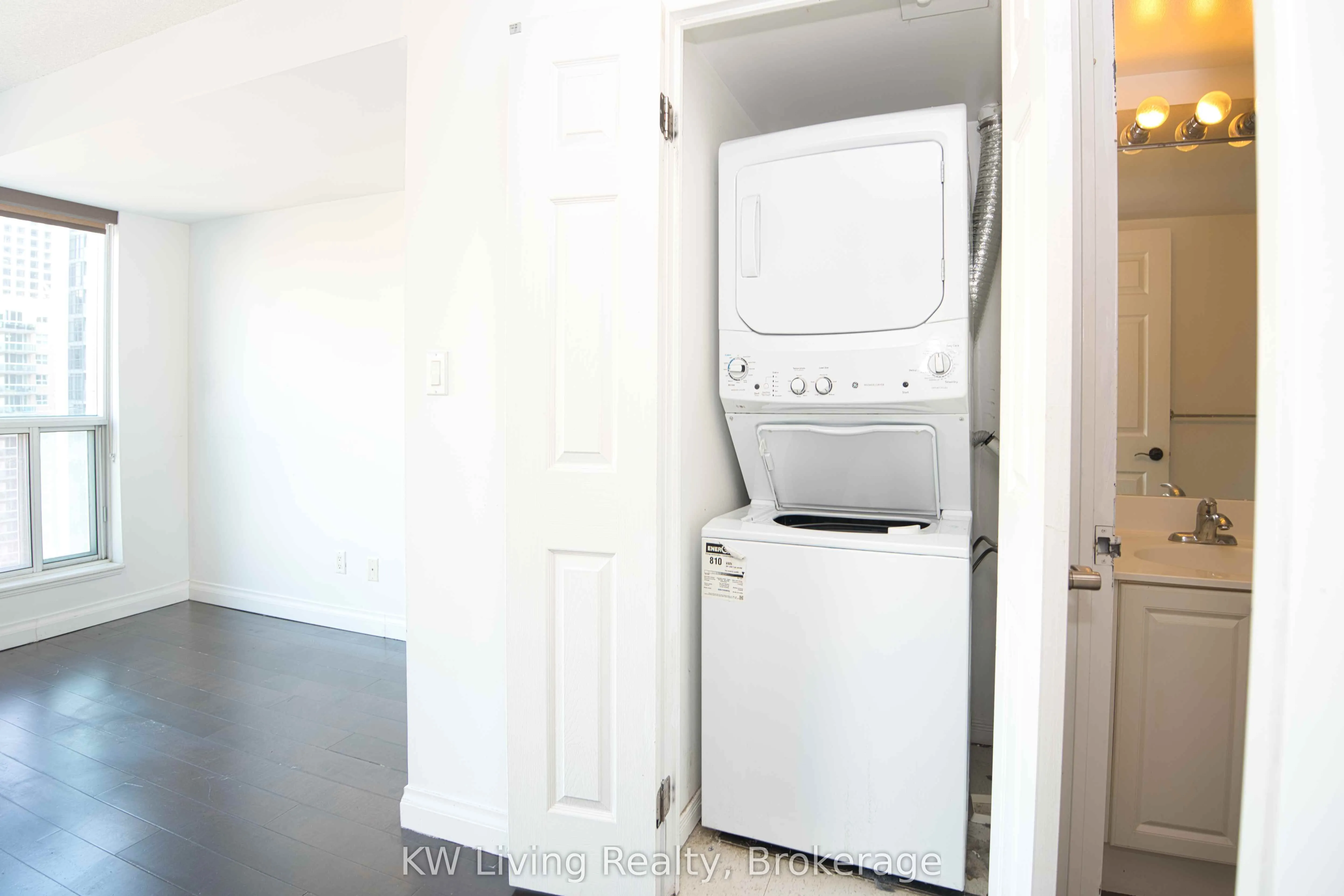 230 King Street E, #1120