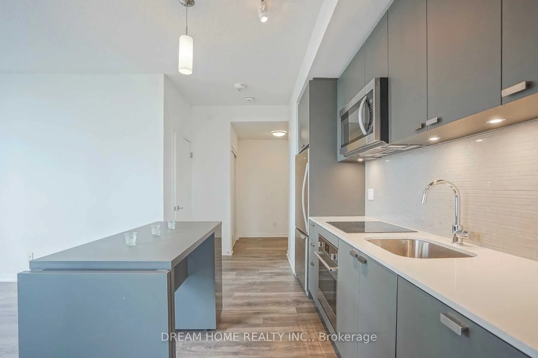 56 Forest Manor Road, #1104