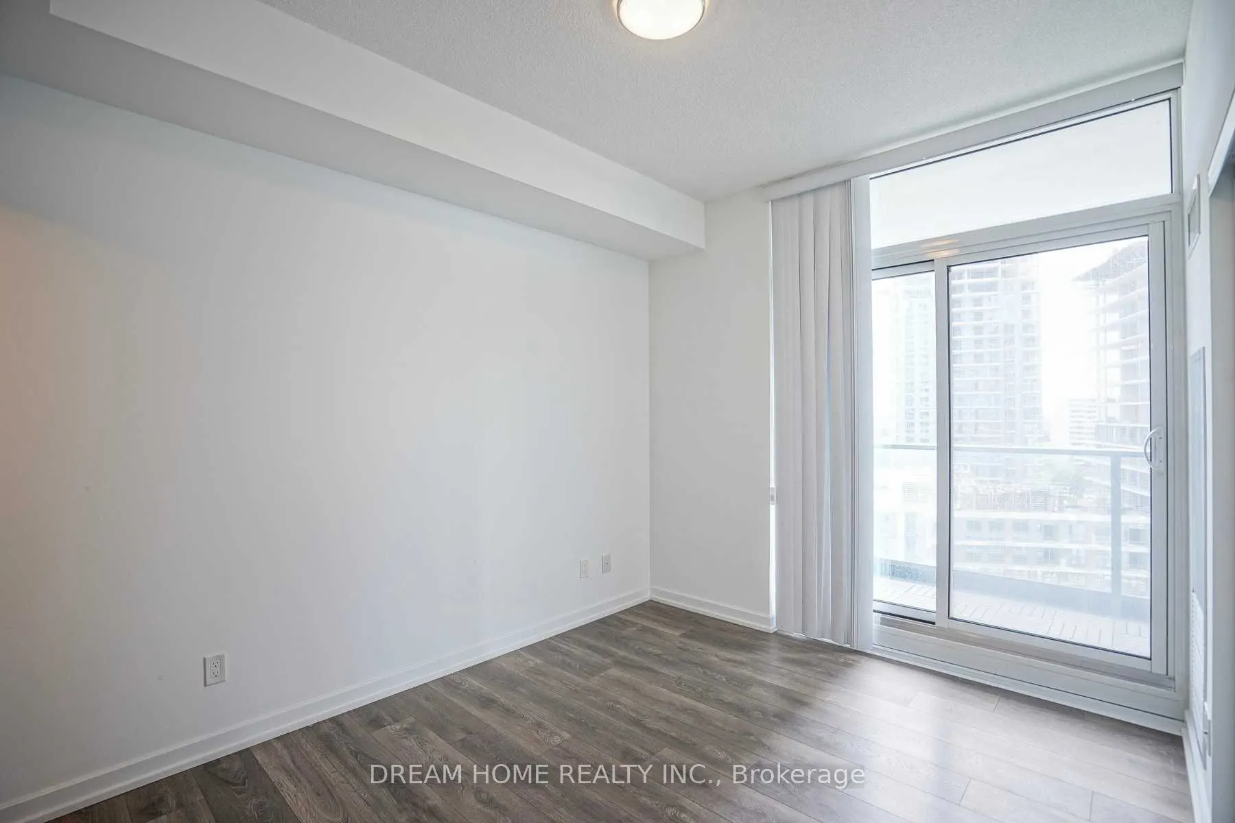 56 Forest Manor Road, #1104