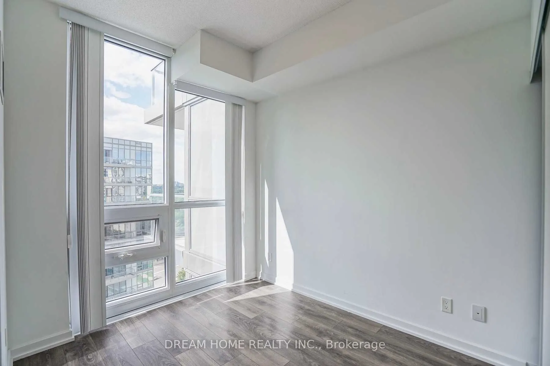 56 Forest Manor Road, #1104