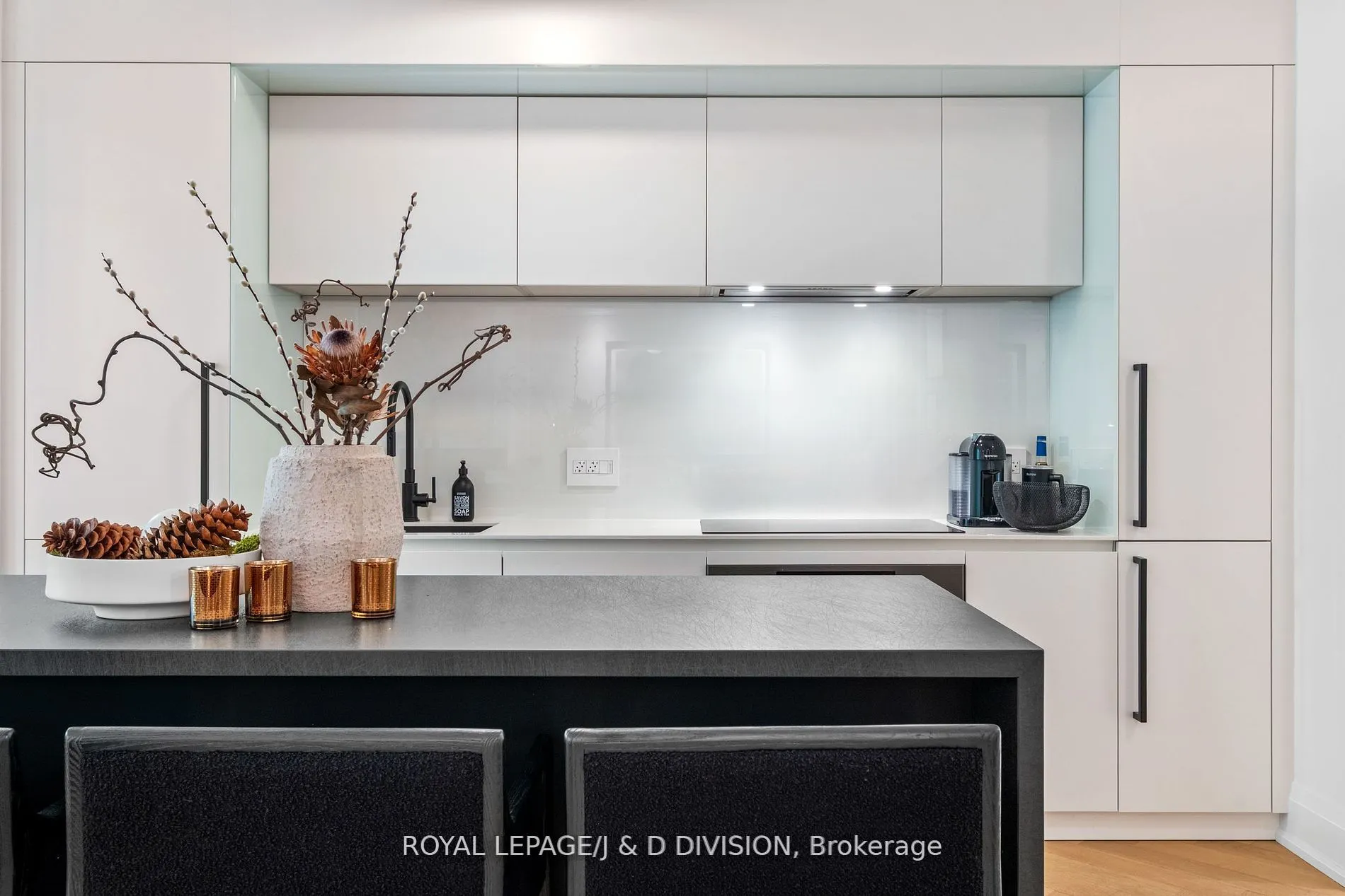 20 Scrivener Square, #301