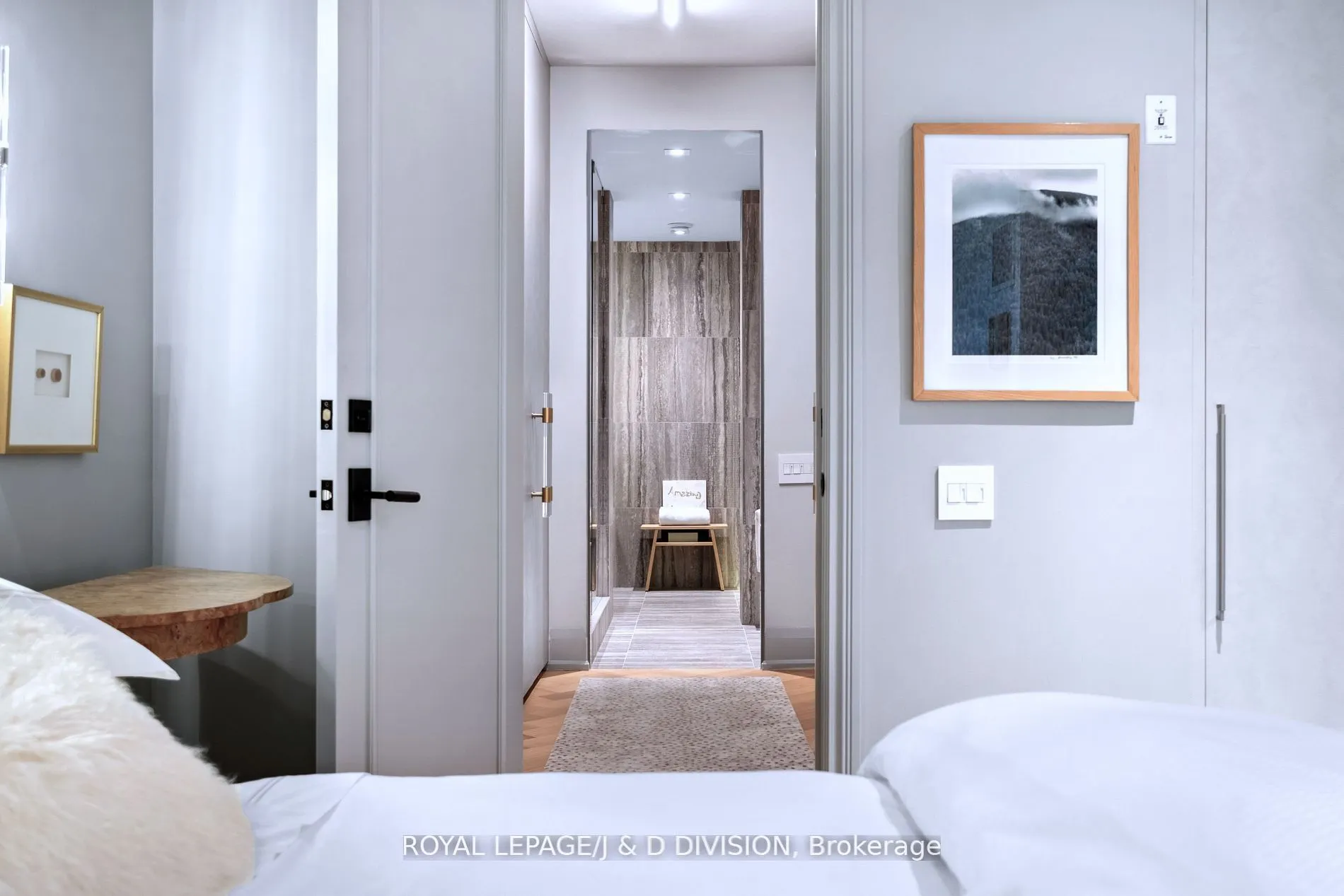 20 Scrivener Square, #301