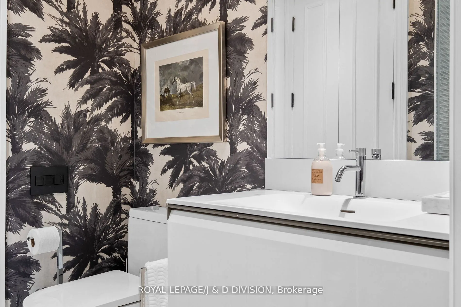 20 Scrivener Square, #301