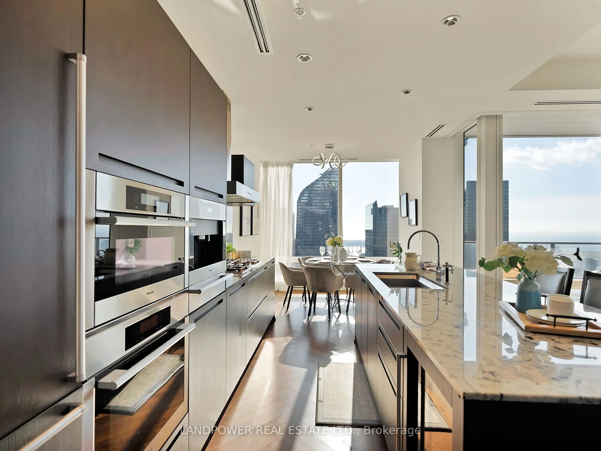 180 University Avenue, #5101