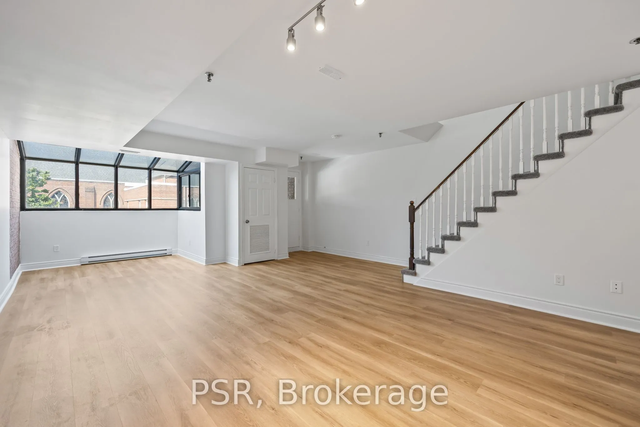 3314 Yonge Street, #6