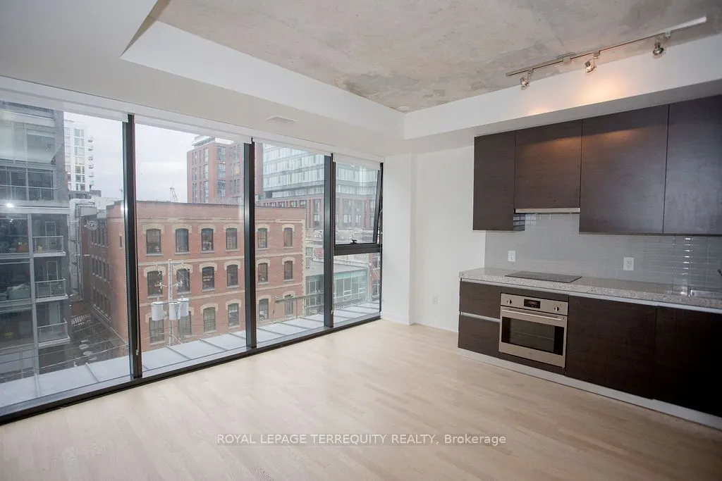 629 King Street W, #425