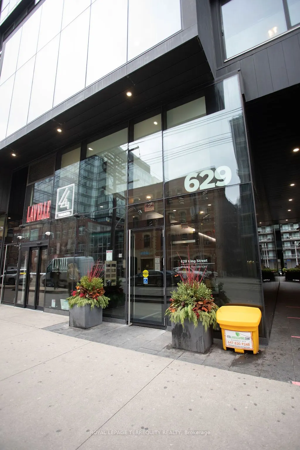 629 King Street W, #425