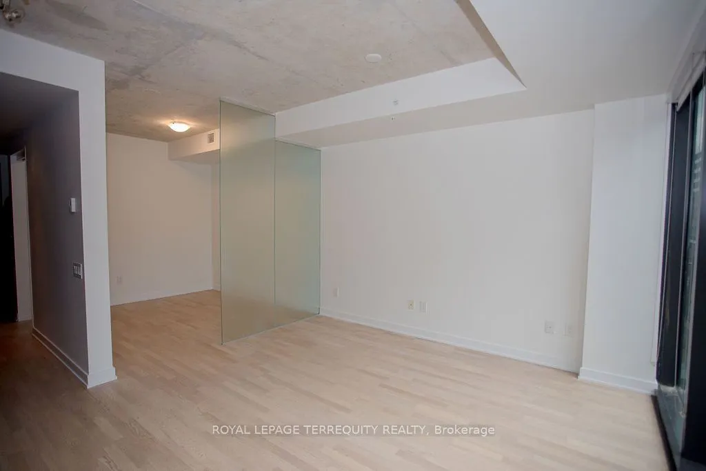 629 King Street W, #425