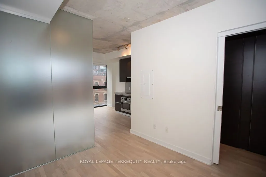 629 King Street W, #425
