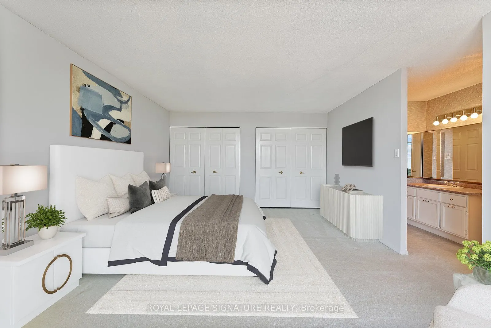 1555 Finch Avenue E, #404
