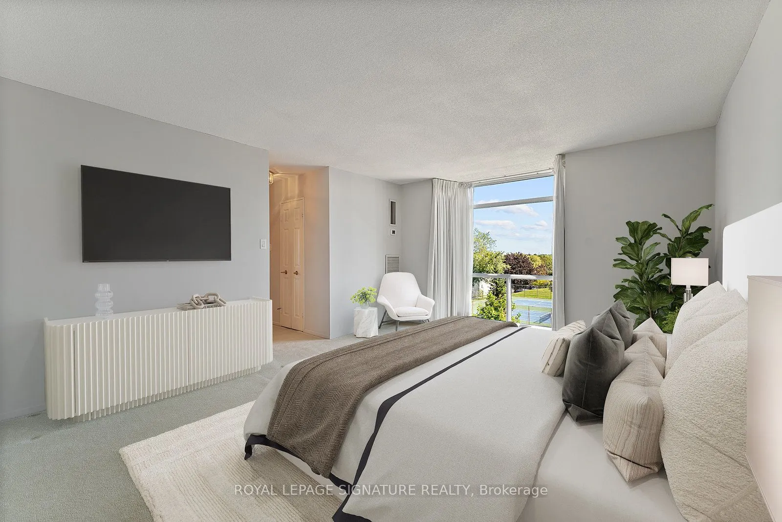 1555 Finch Avenue E, #404
