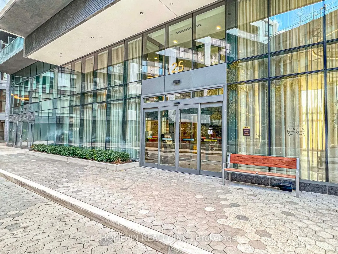 25 Adra Grado Way, #611