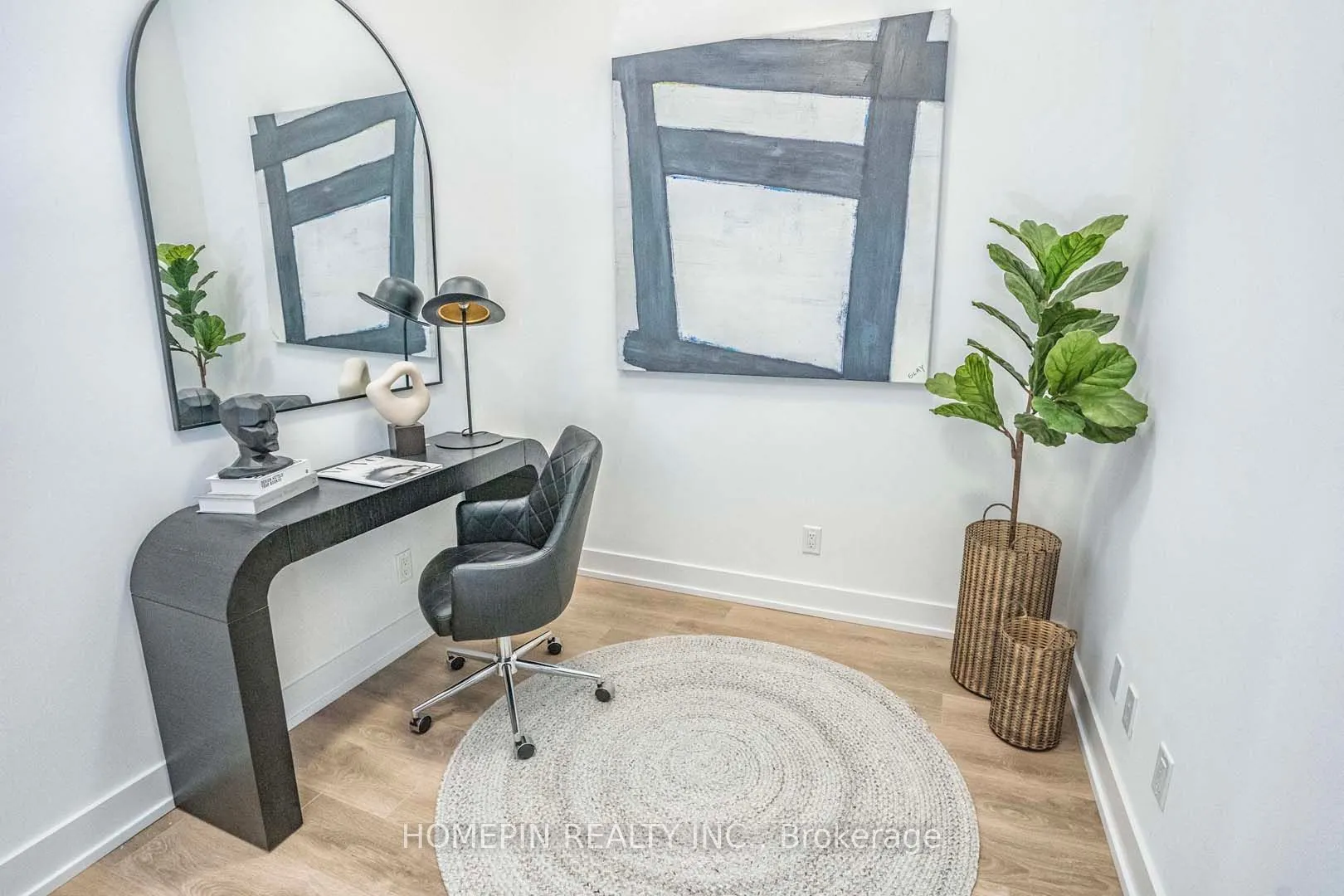 25 Adra Grado Way, #611