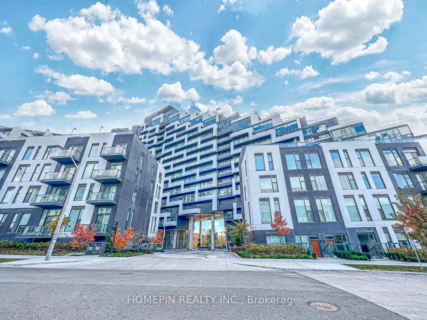 25 Adra Grado Way, #611