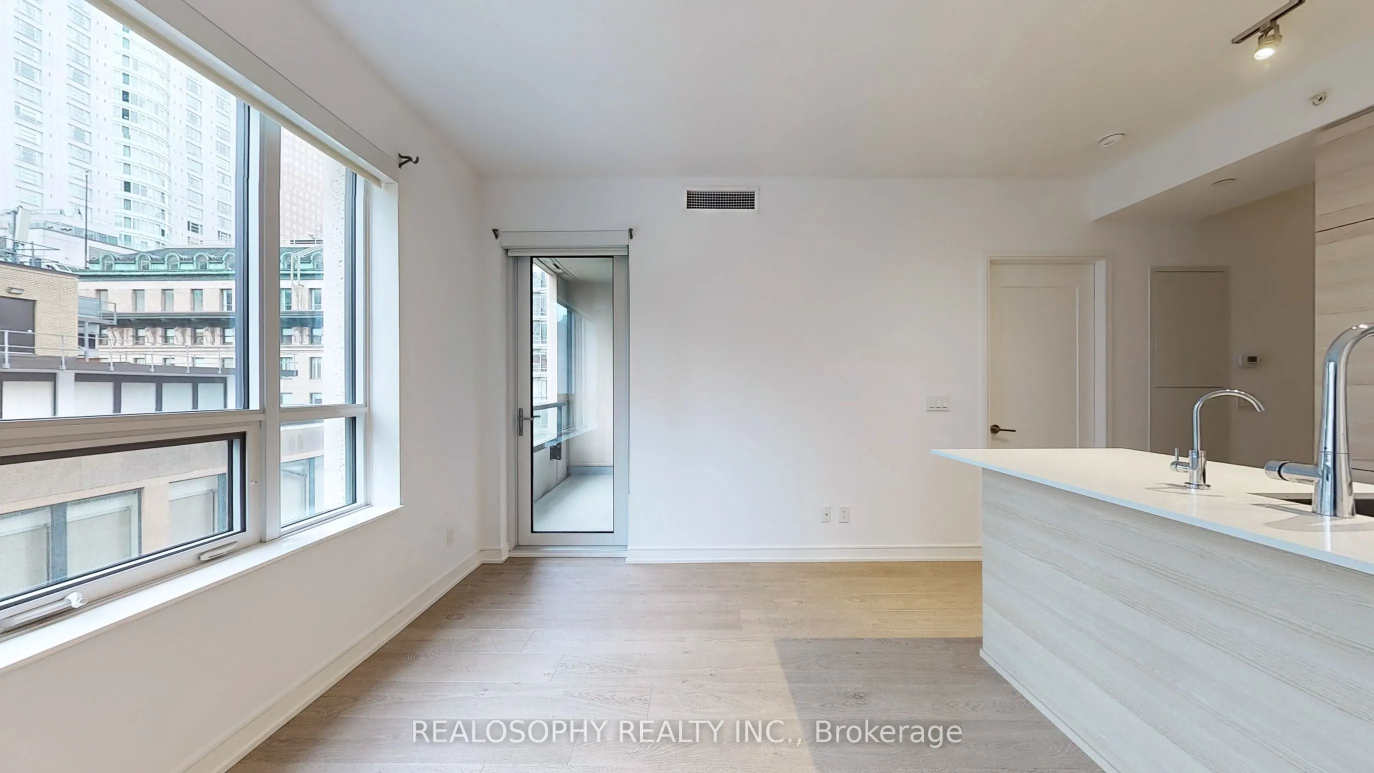 88 Scott Street, #1201
