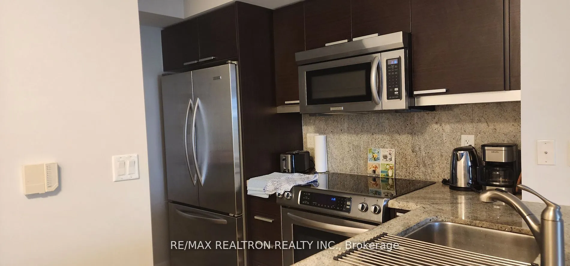 650 Sheppard Avenue E, #401