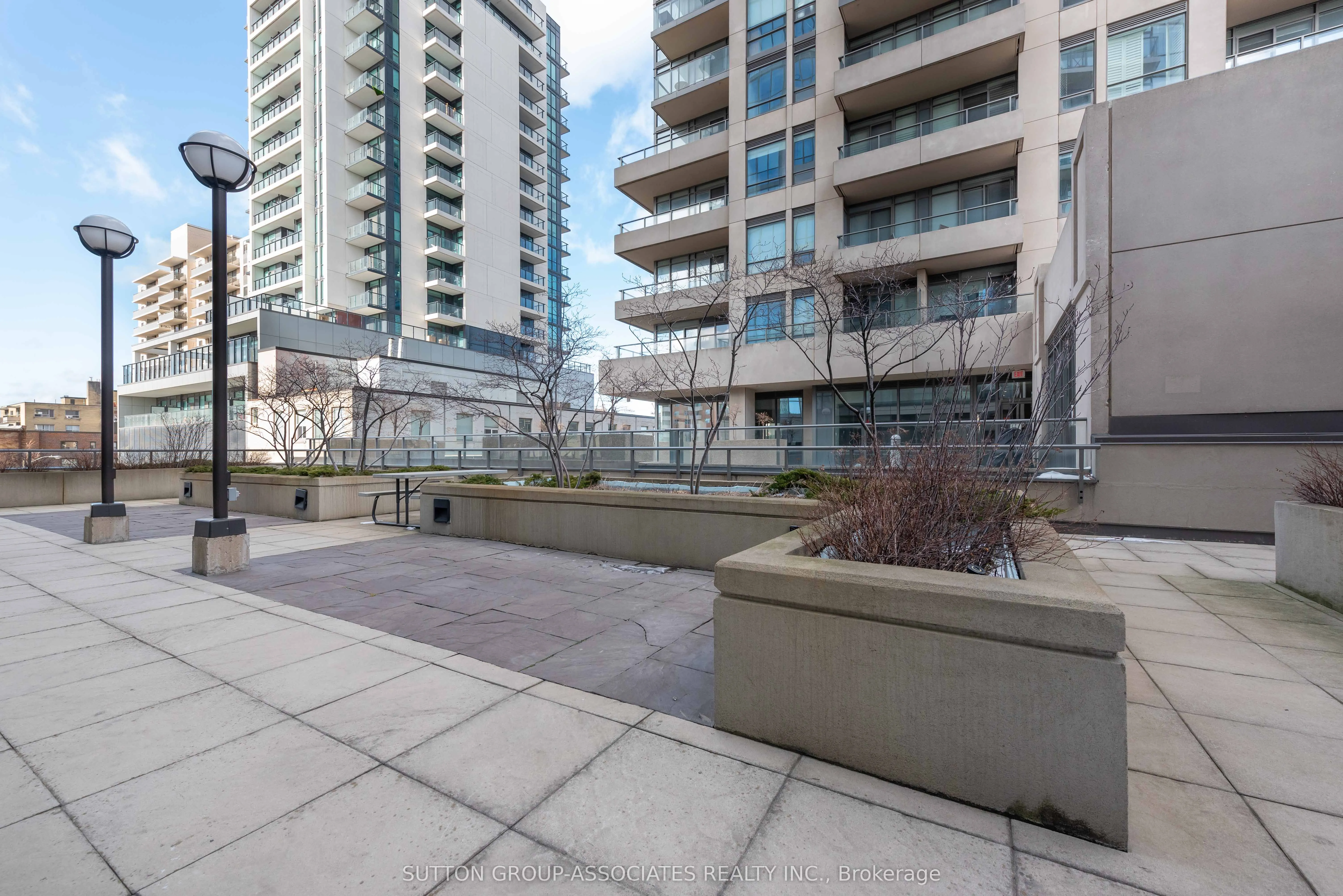 530 St. Clair Avenue W, #1502