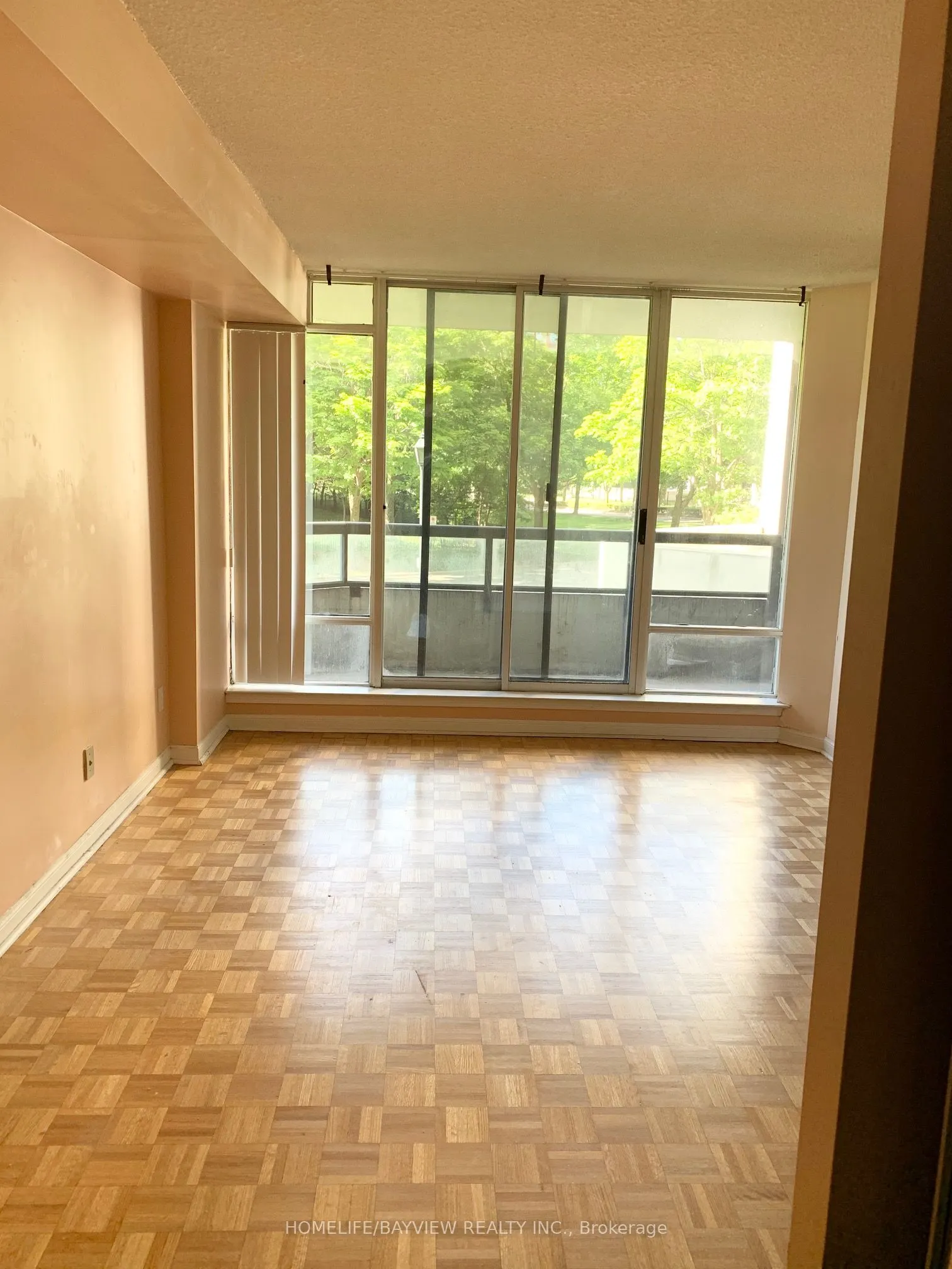 1121 Steeles Avenue W, #208