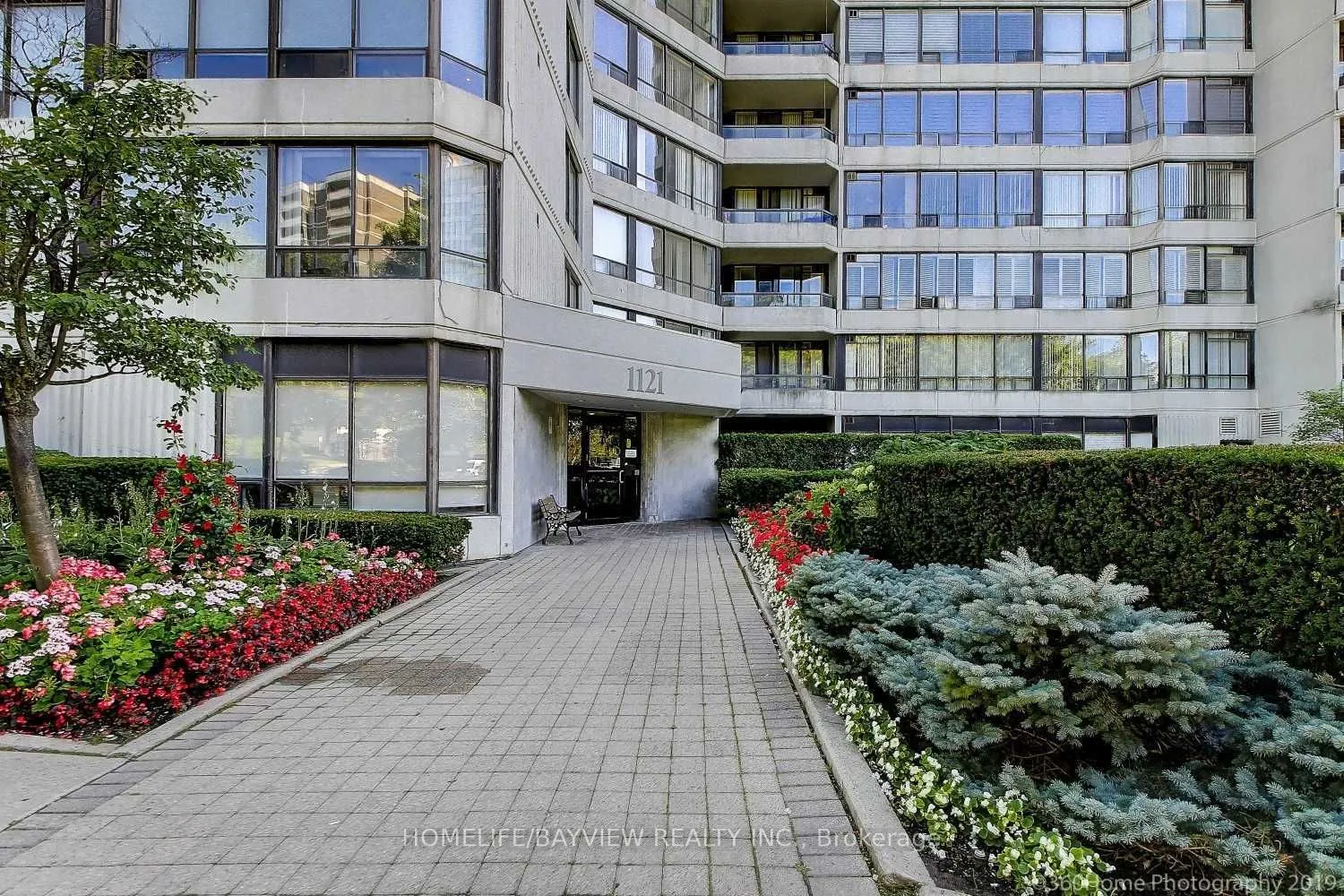 1121 Steeles Avenue W, #208