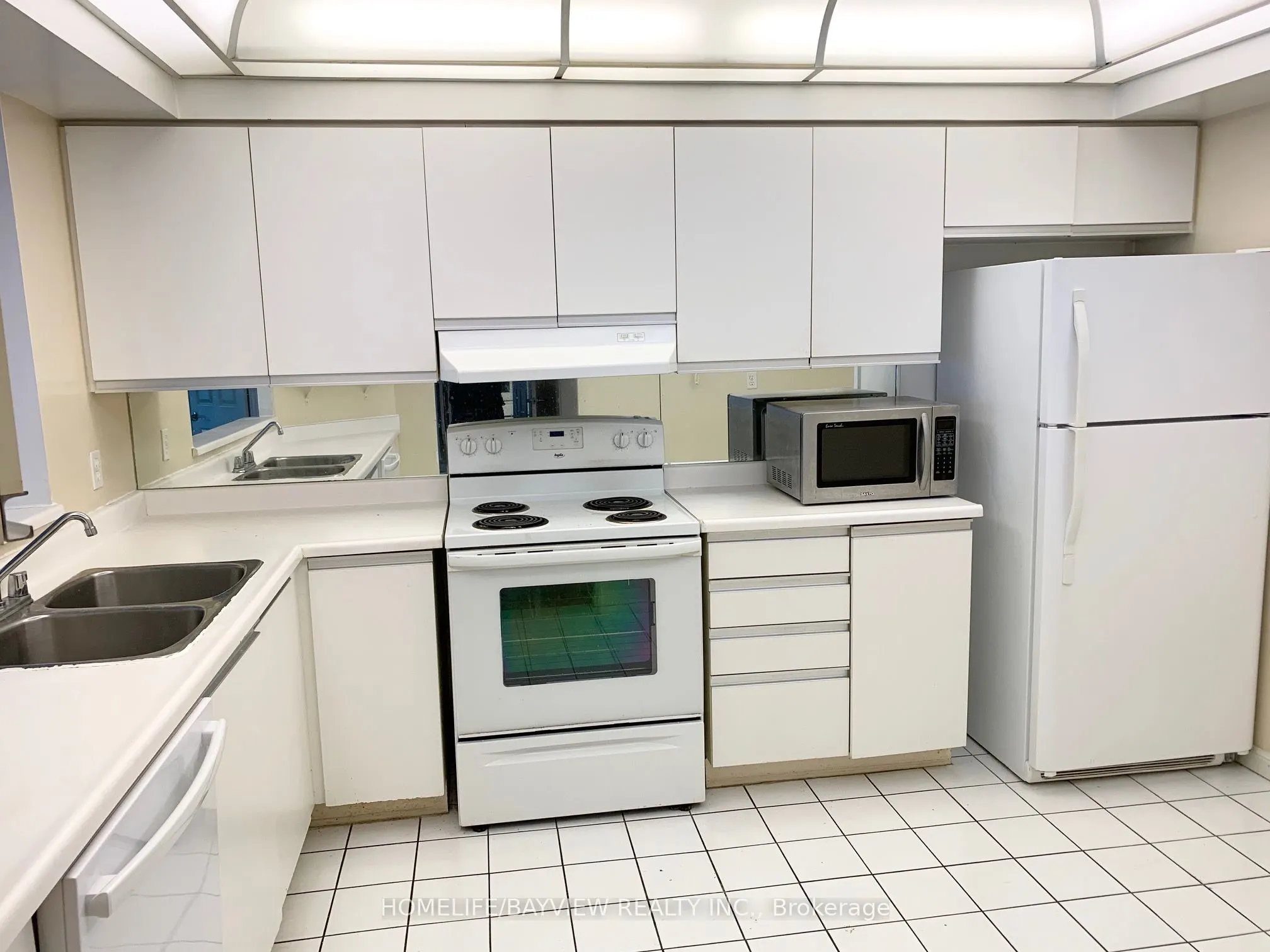 1121 Steeles Avenue W, #208