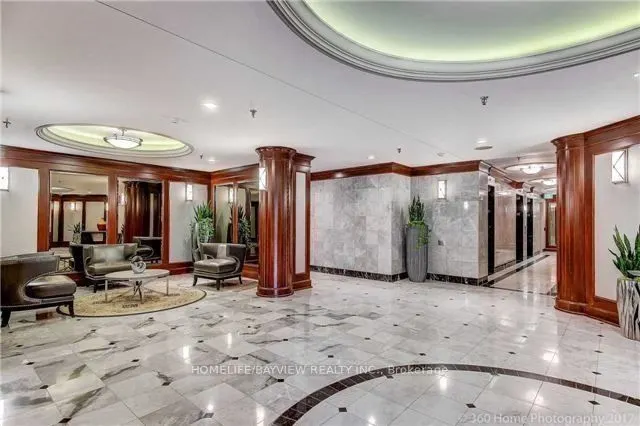 1121 Steeles Avenue W, #208