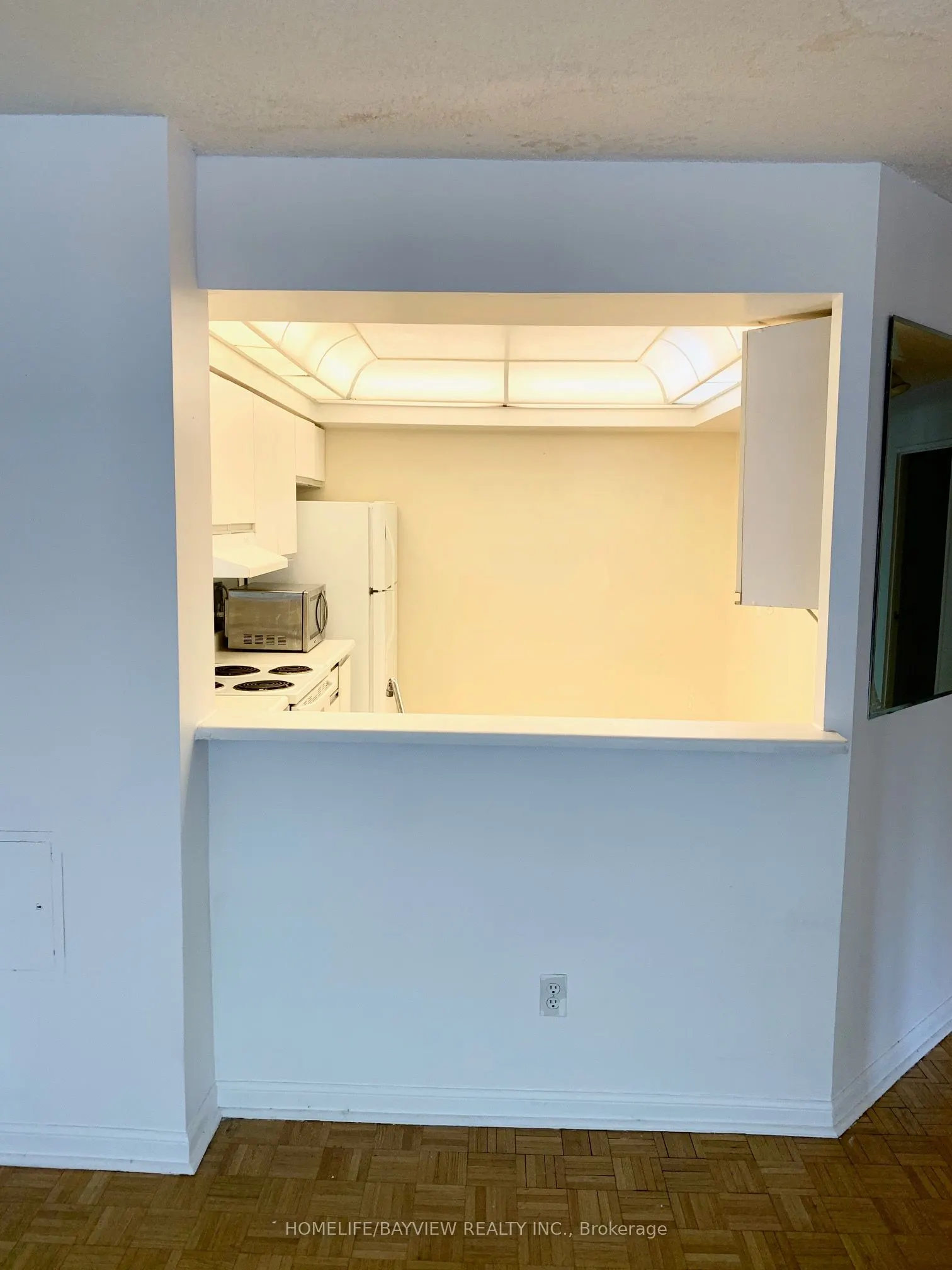 1121 Steeles Avenue W, #208