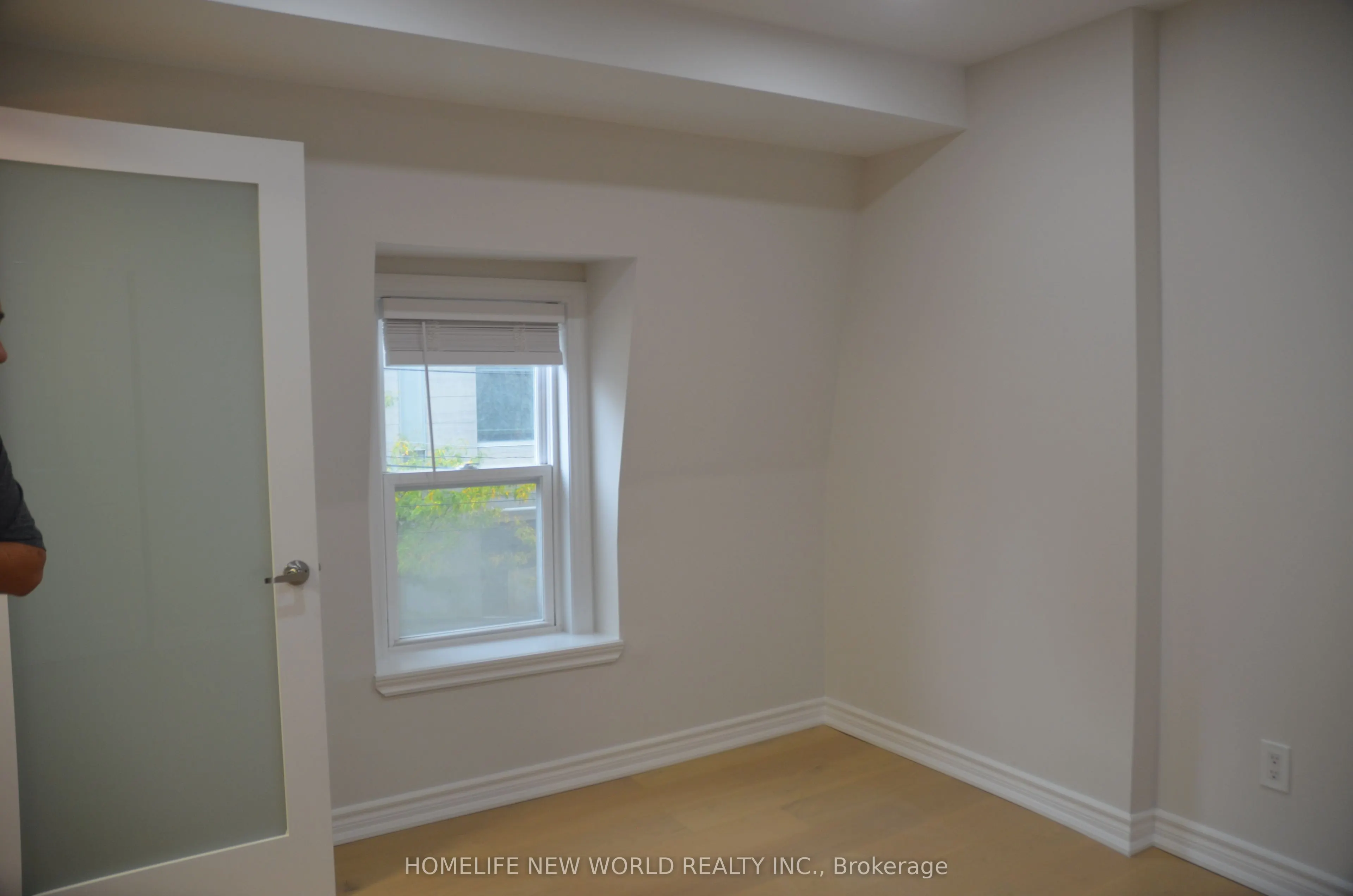 231 Queen Street W, #Upper Level