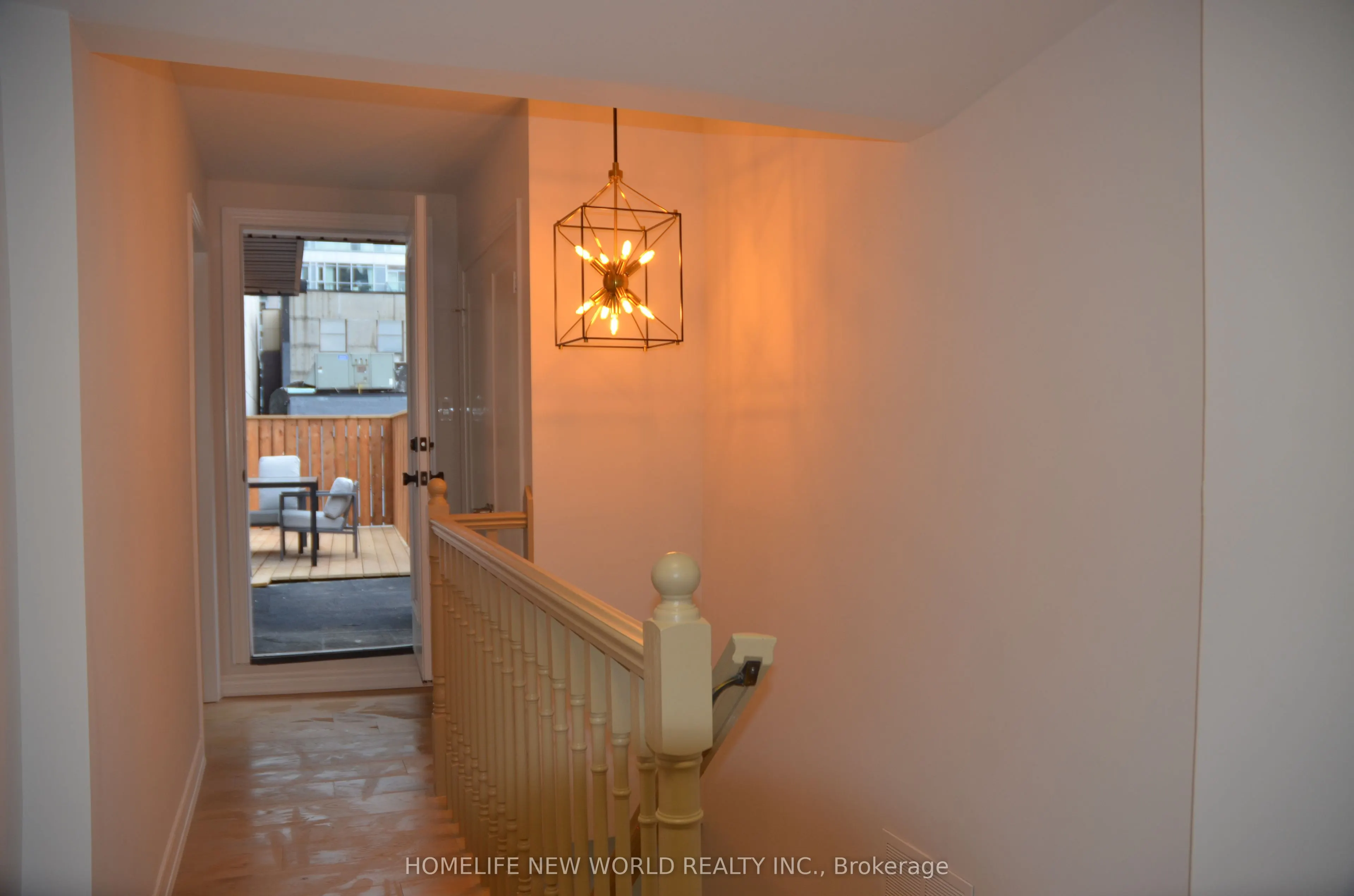 231 Queen Street W, #Upper Level