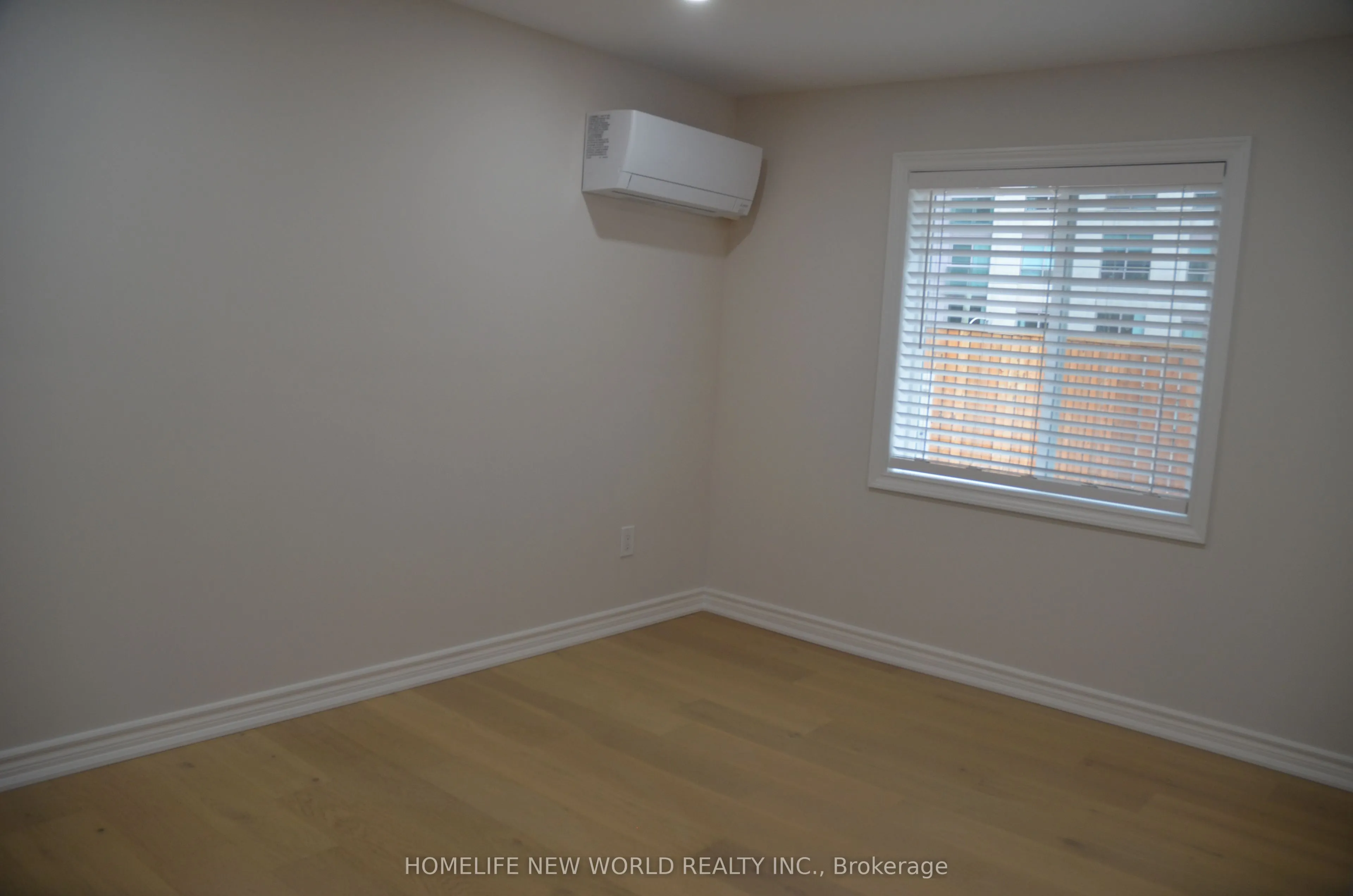 231 Queen Street W, #Upper Level
