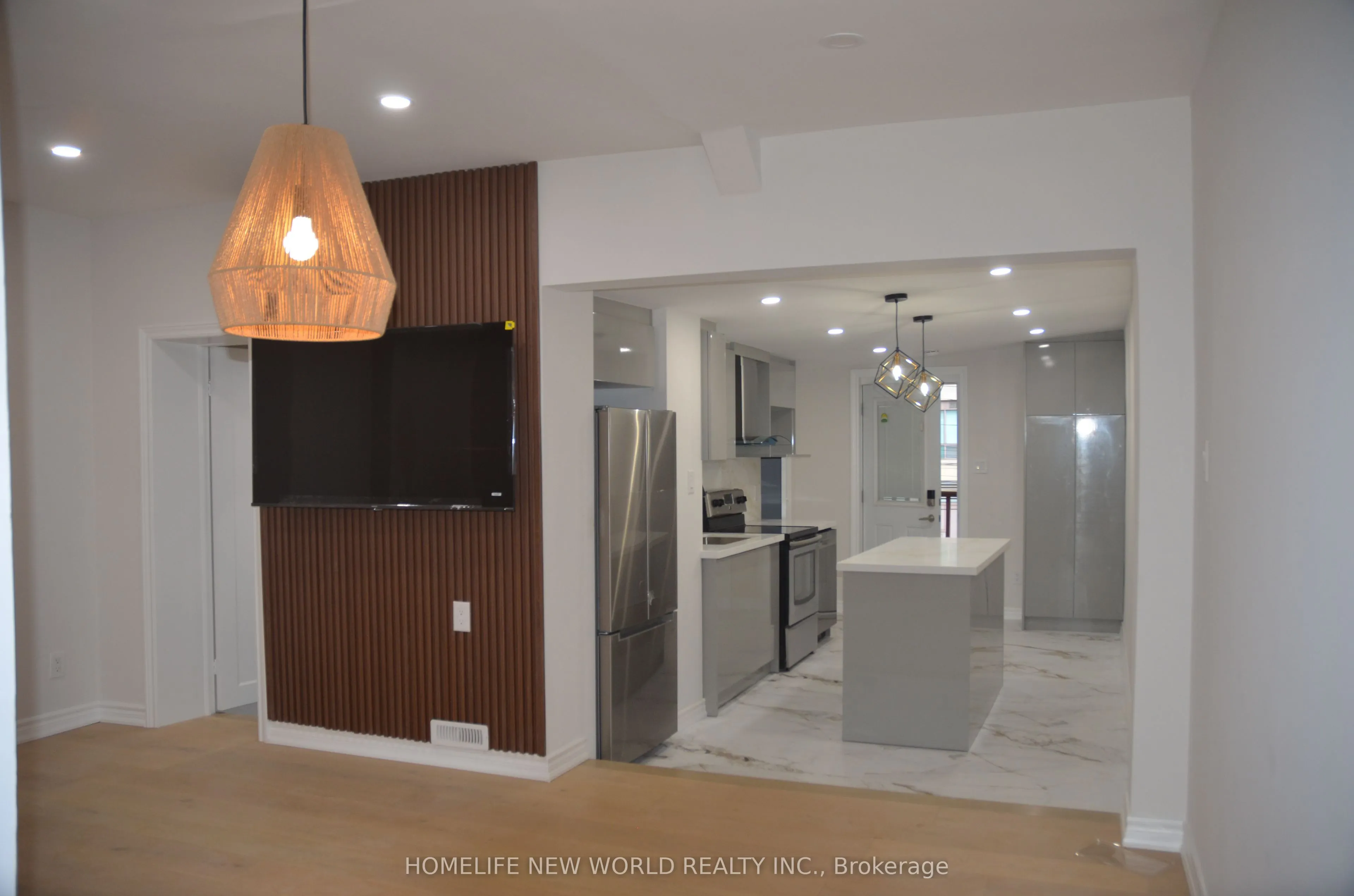 231 Queen Street W, #Upper Level