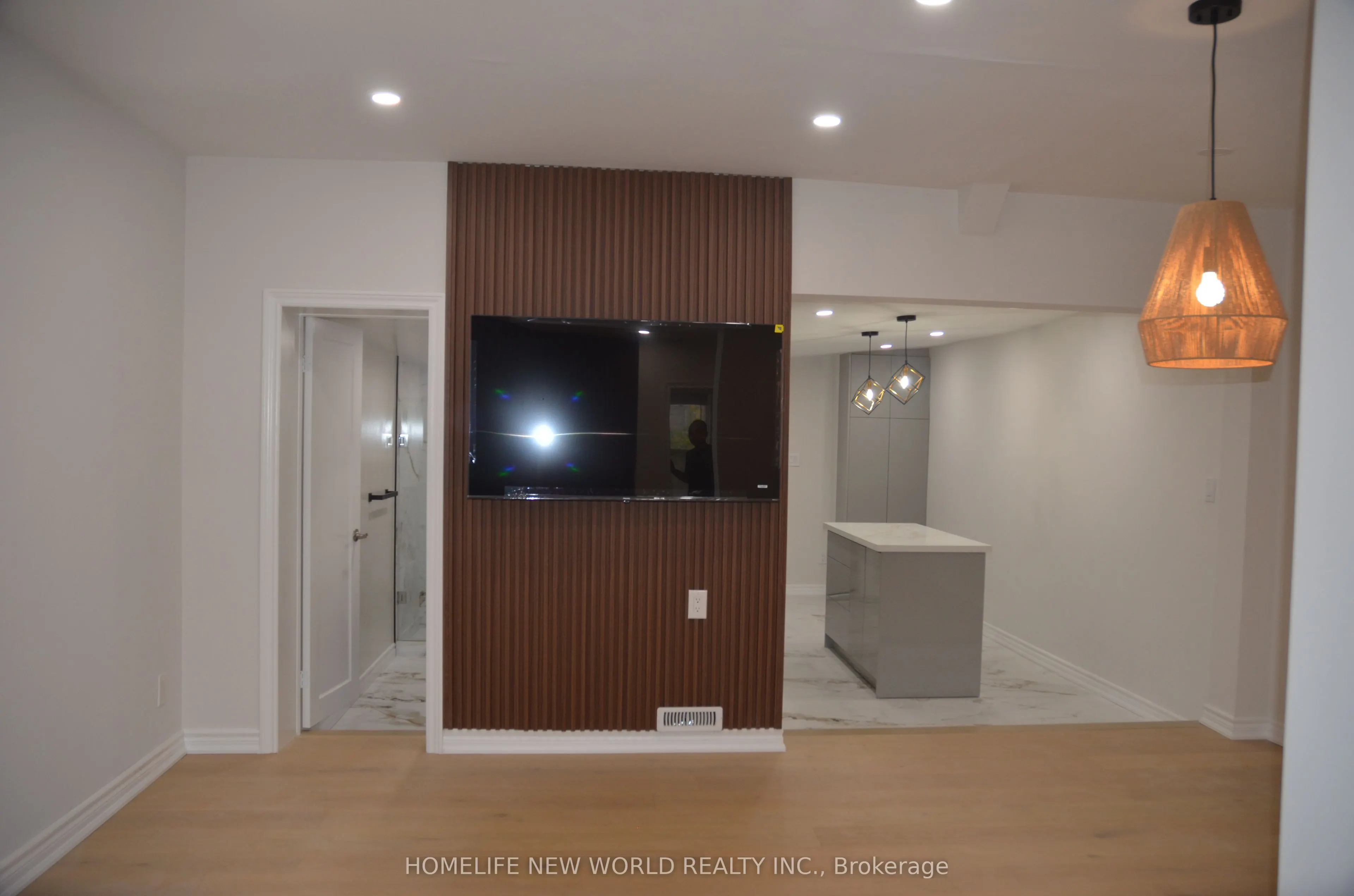231 Queen Street W, #Upper Level