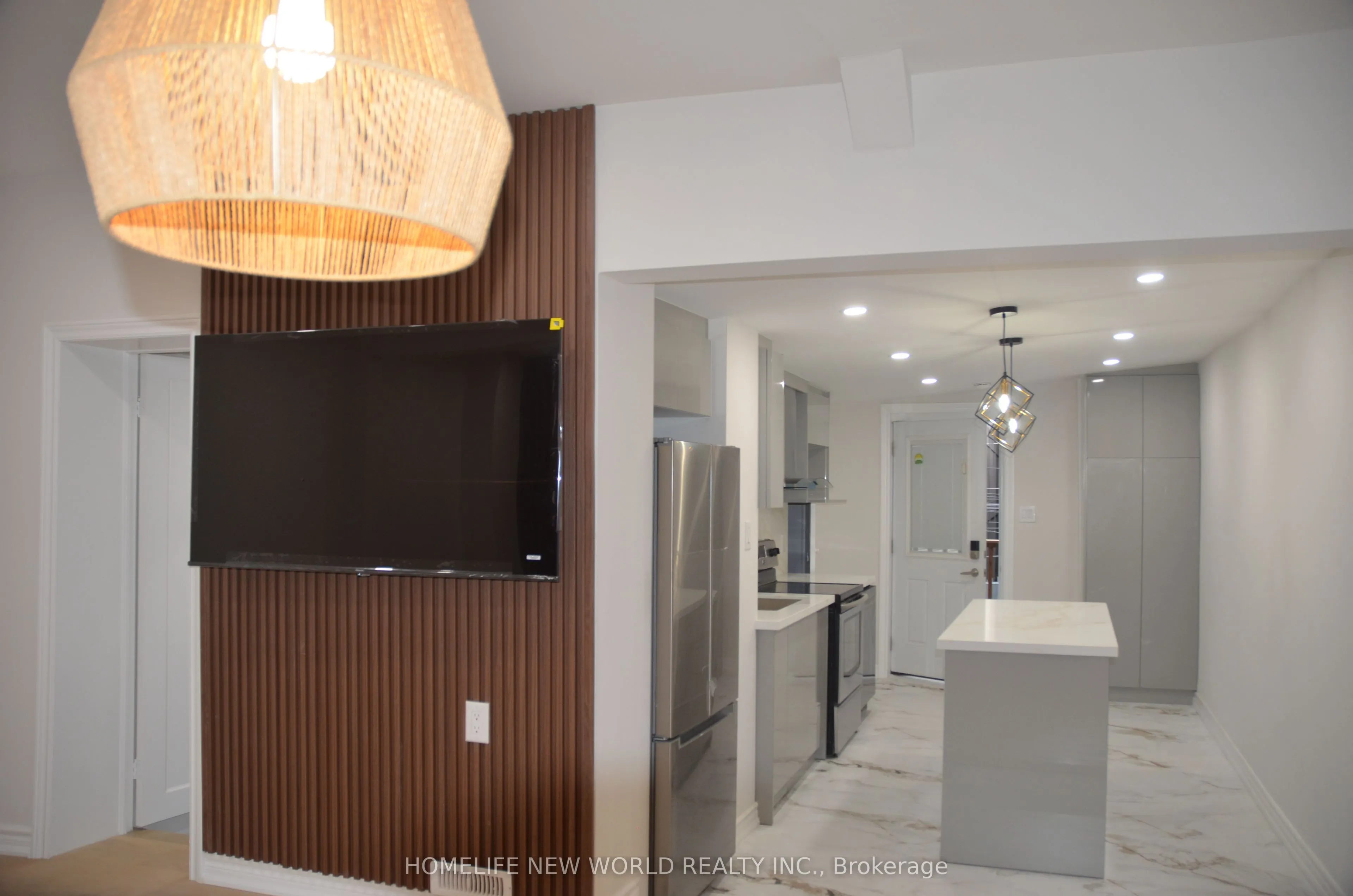 231 Queen Street W, #Upper Level
