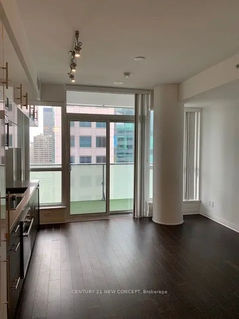 8 Mercer Street, #2804