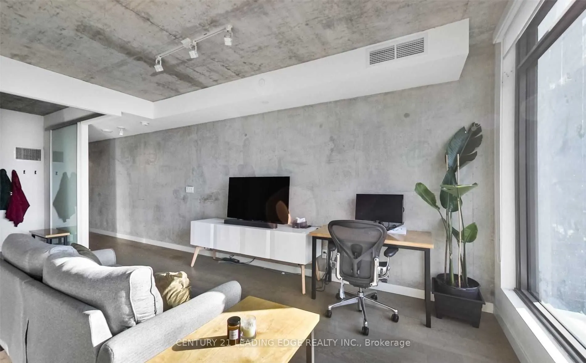 111 Bathurst Street, #409
