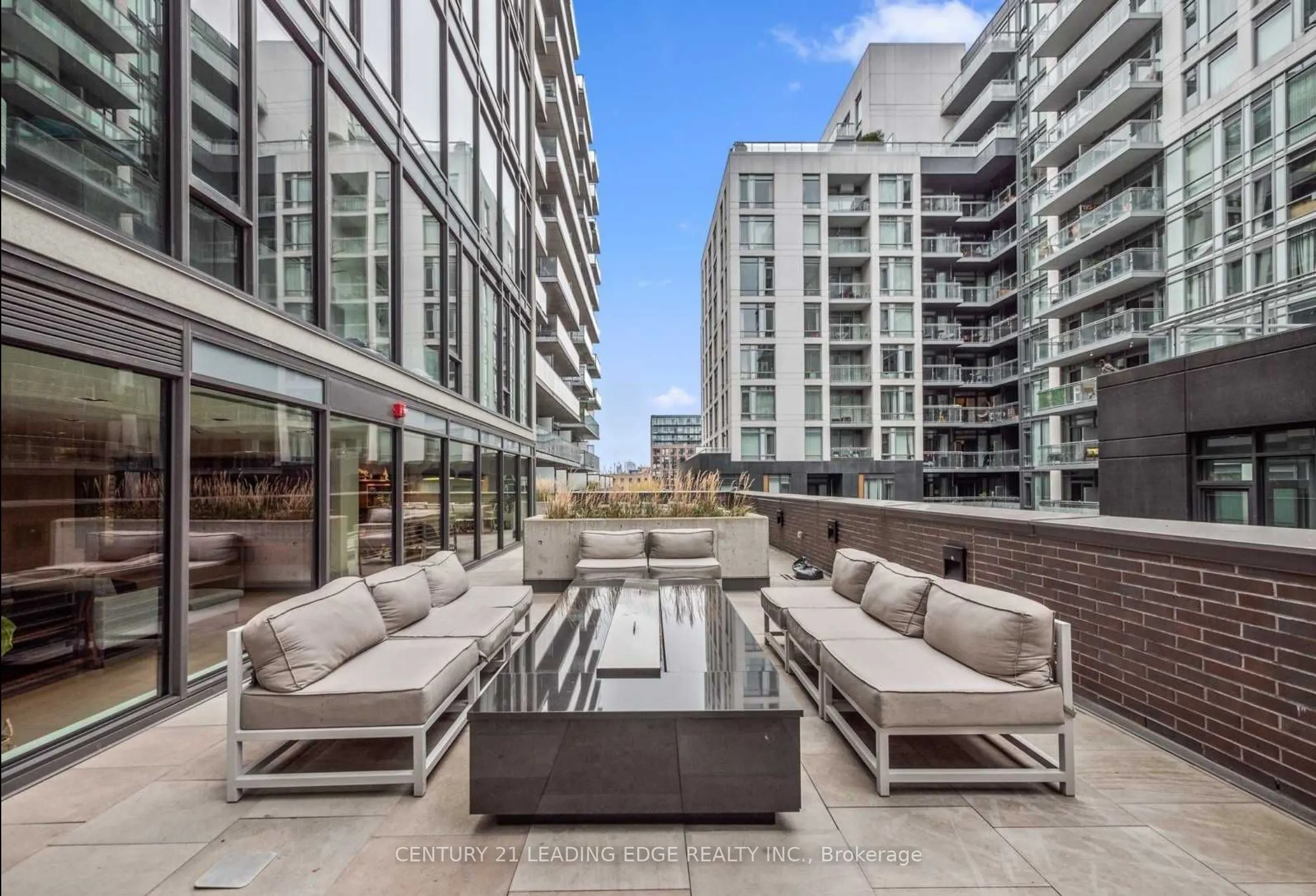 111 Bathurst Street, #409