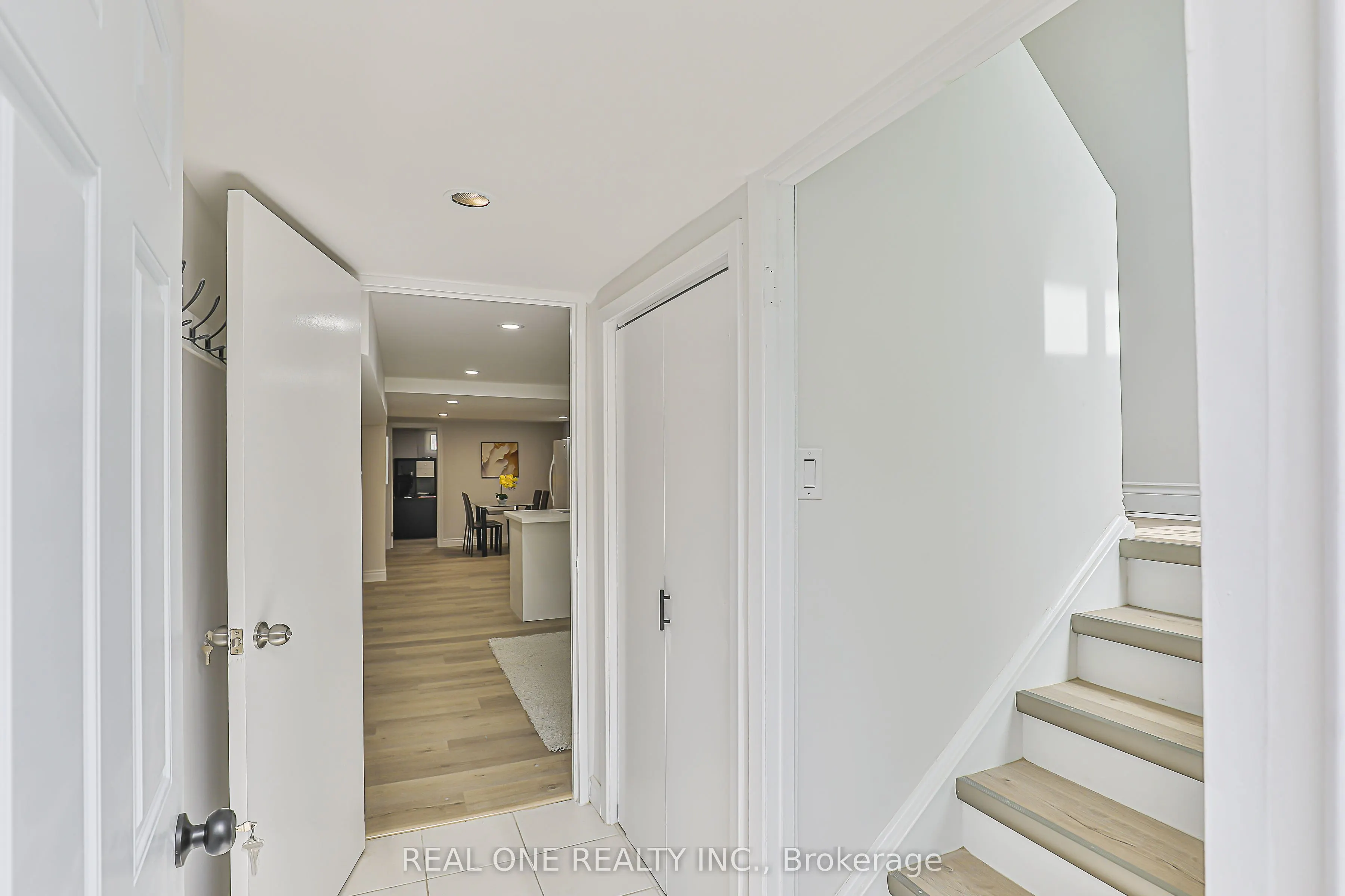 368 Hollyberry Trail