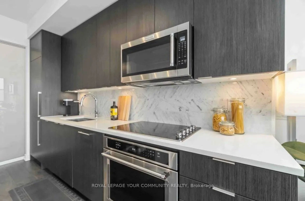 38 Iannuzzi Street, #1905