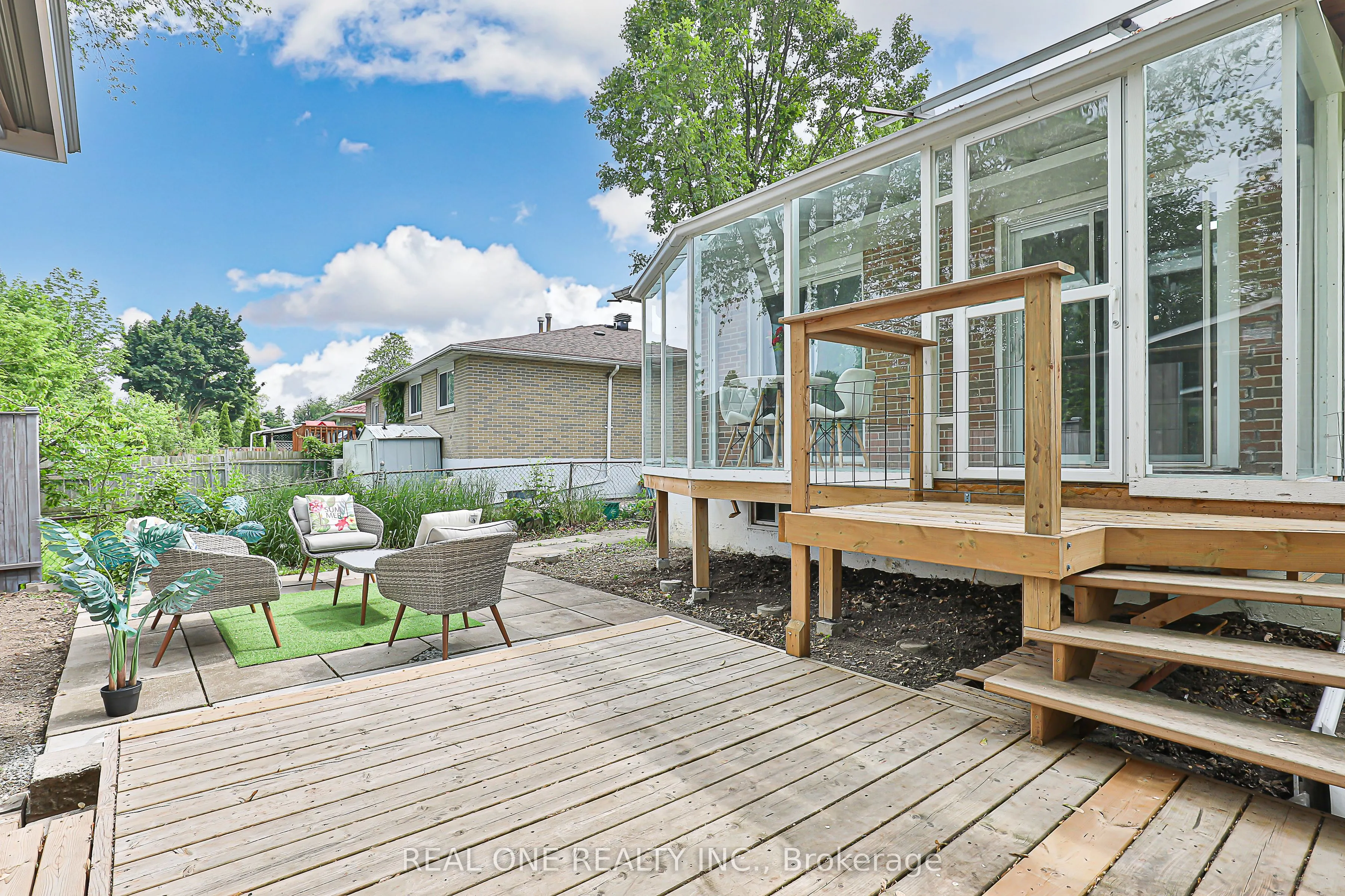 368 Hollyberry Trail