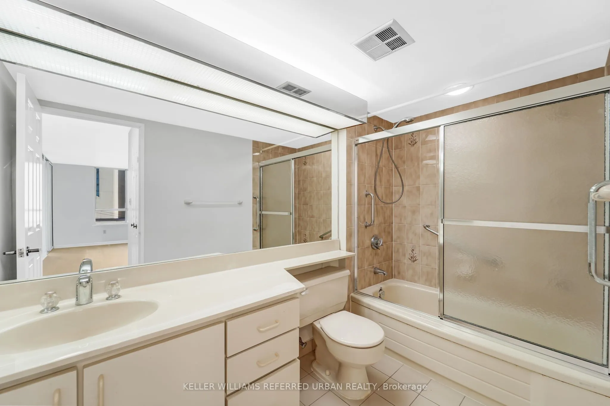 5444 Yonge Street, #501