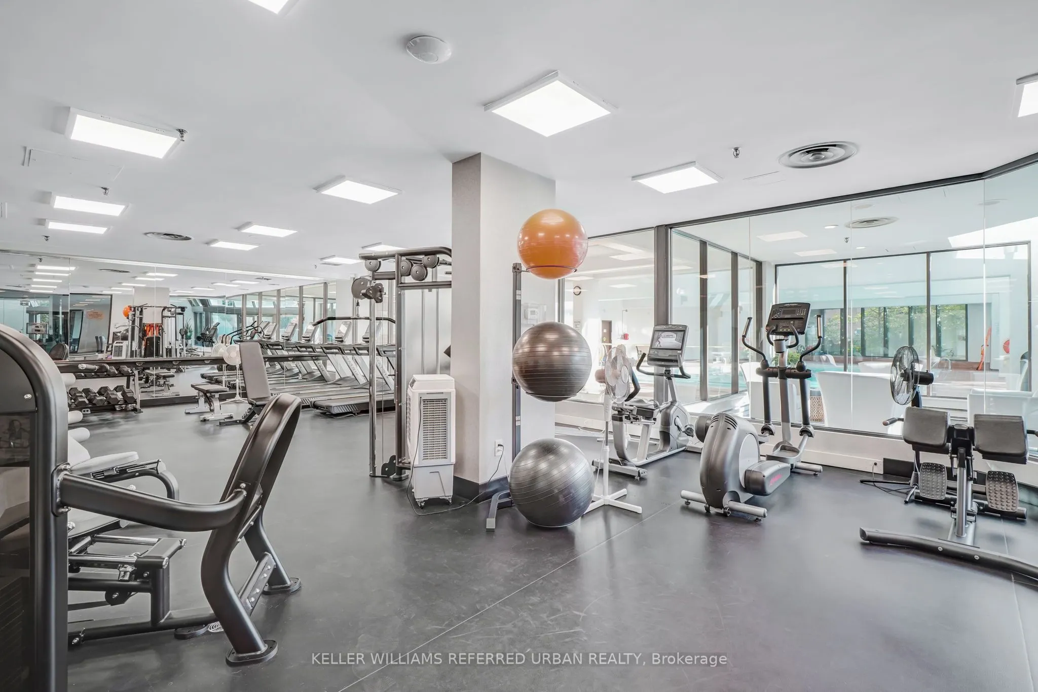 5444 Yonge Street, #501