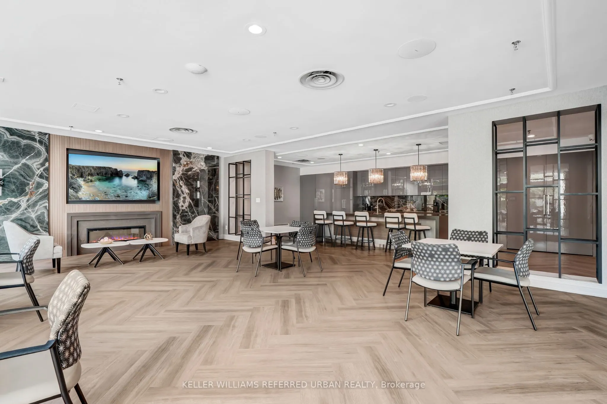 5444 Yonge Street, #501