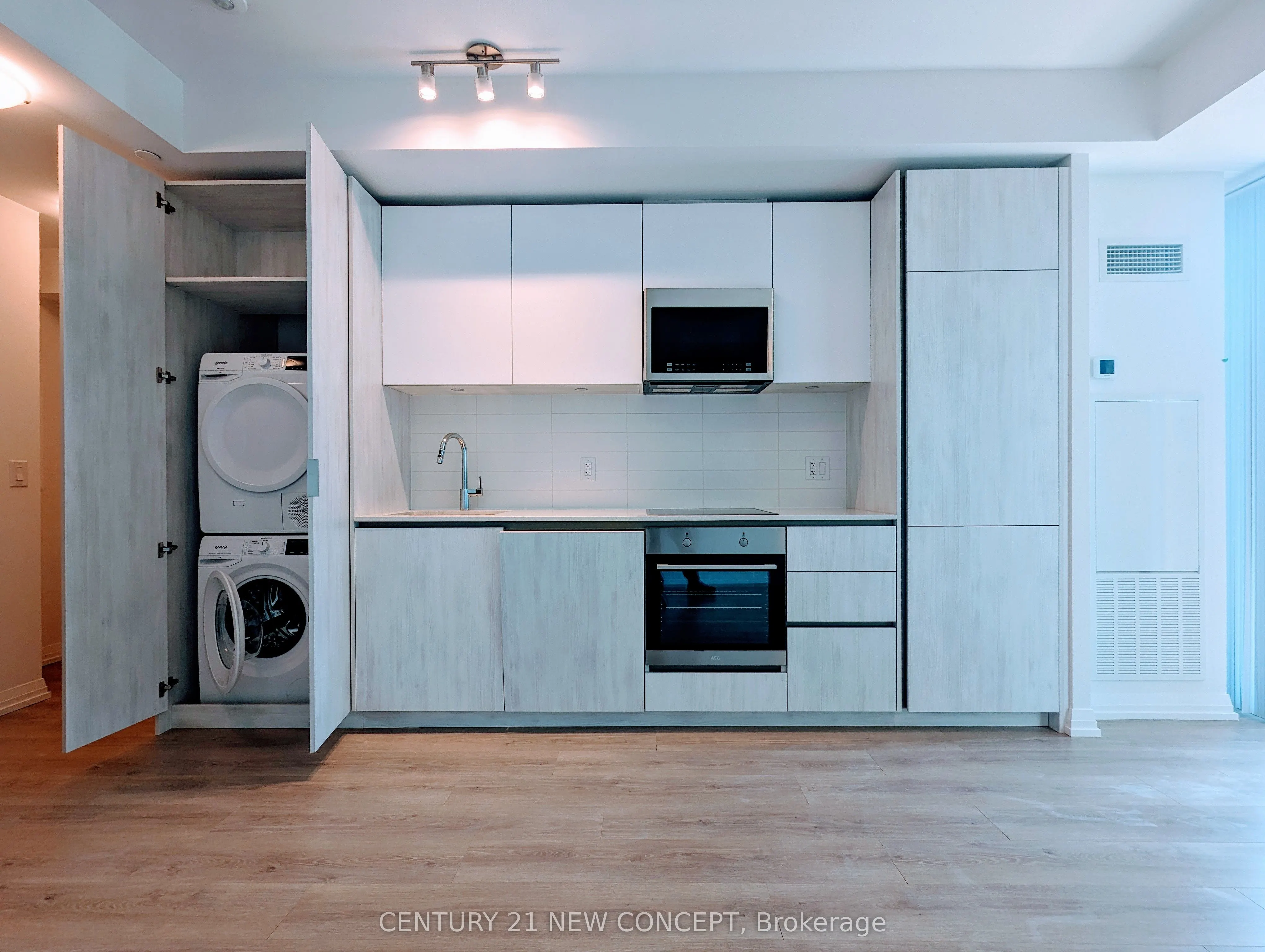 8 Widmer Street, #2915