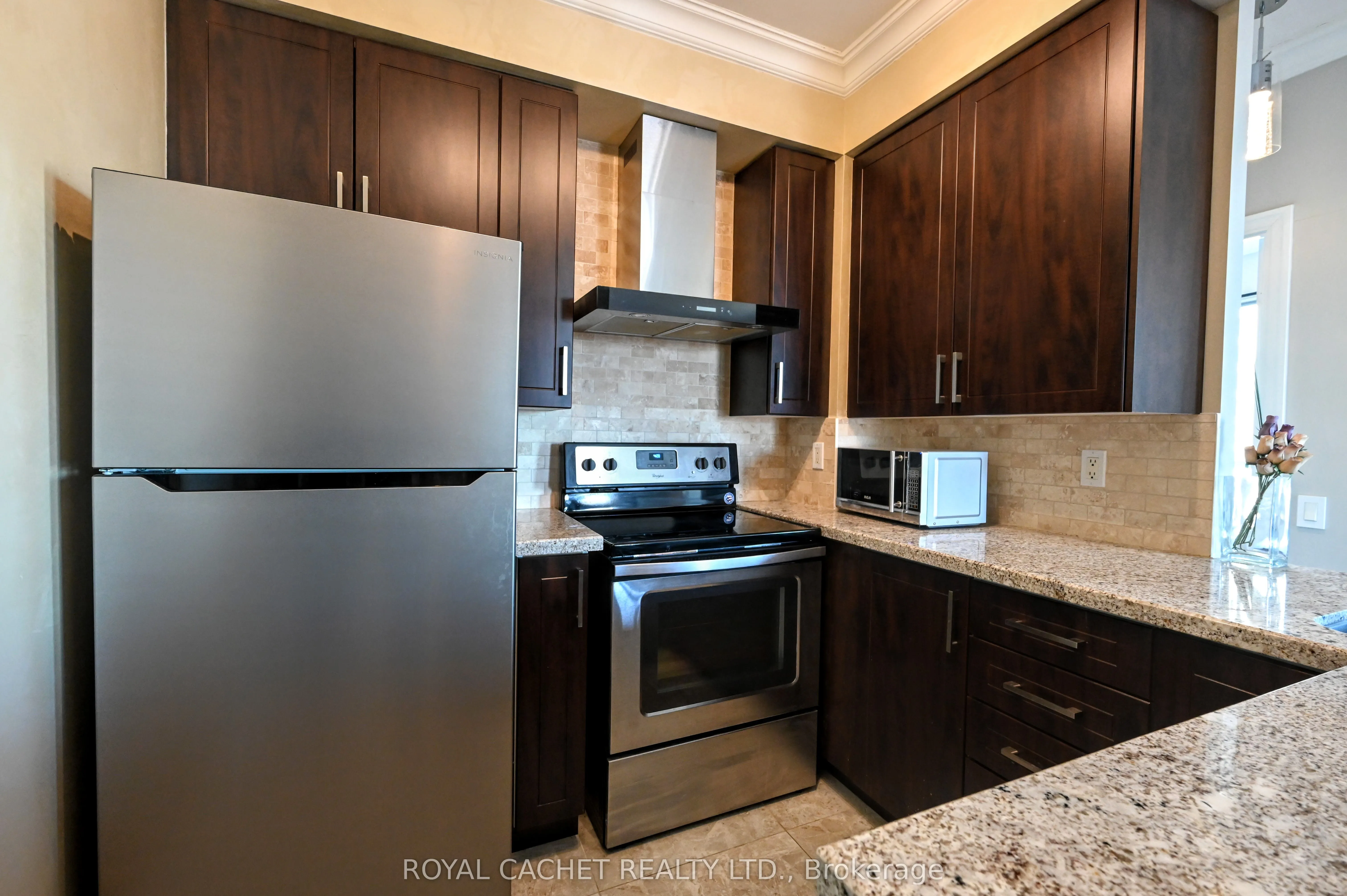 21 Hillcrest Avenue, #2801